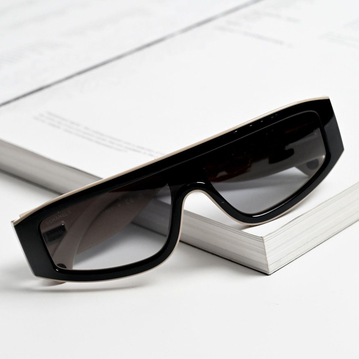 Chanel CHANEL 0CH6057 SUNGLASSES Size ONE SIZE - 7 Thumbnail