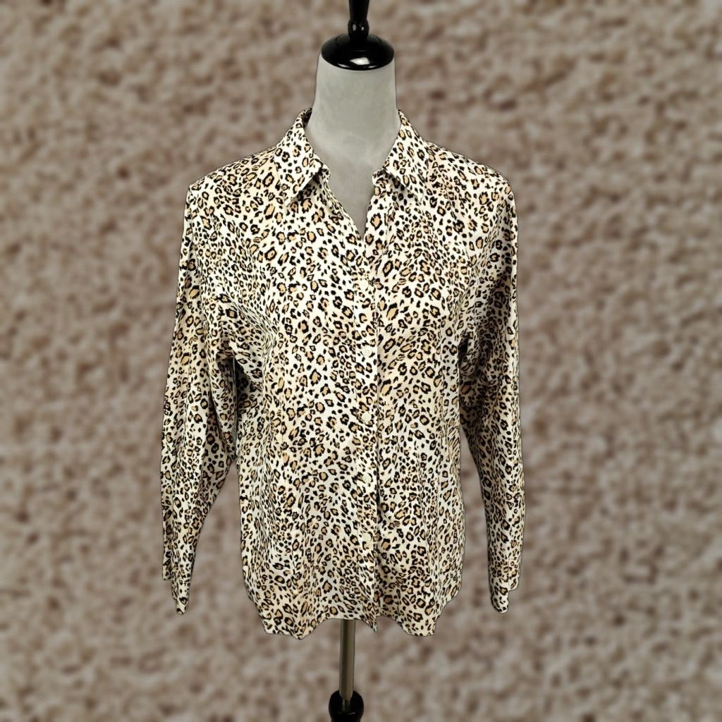 Vintage Chicos Chico's Brand Blouse Chicos Button Up Womens Leather? No. Size L / US 10 / IT 46 - 1 Thumbnail