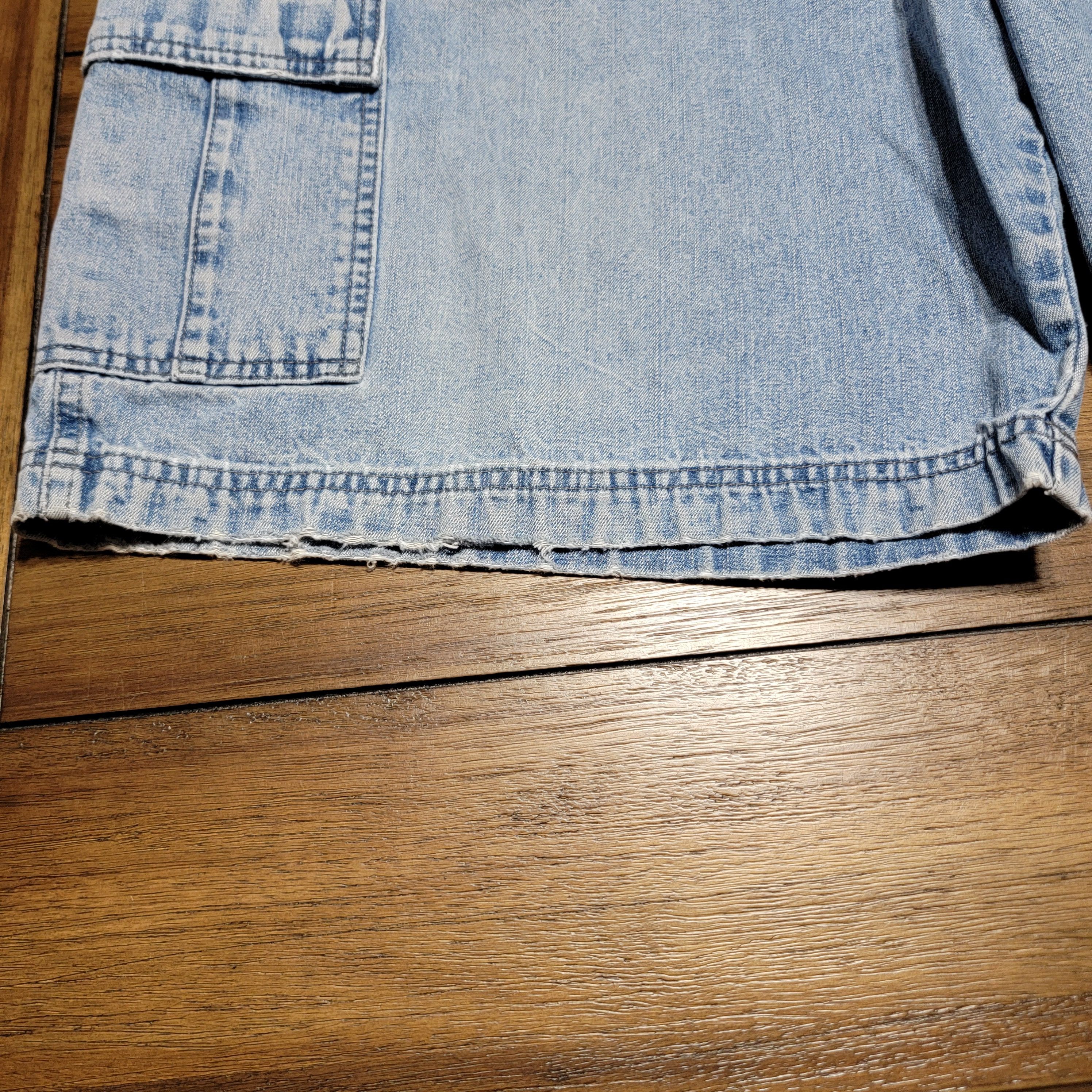 Wrangler Wrangler Denim Cargo Shorts Light Blue - Size 42 Size US 42 / EU 58 - 7 Thumbnail