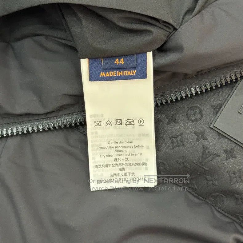 Louis Vuitton Louis Vuitton Black small logo down jacket Size US S / EU 44-46 / 1 - 3 Thumbnail