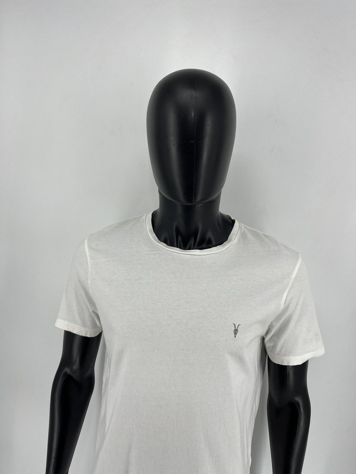 Allsaints Vintage Basic Allsaints Mini Logo Basic Tee Old Money Size US L / EU 52-54 / 3 - 5 Thumbnail
