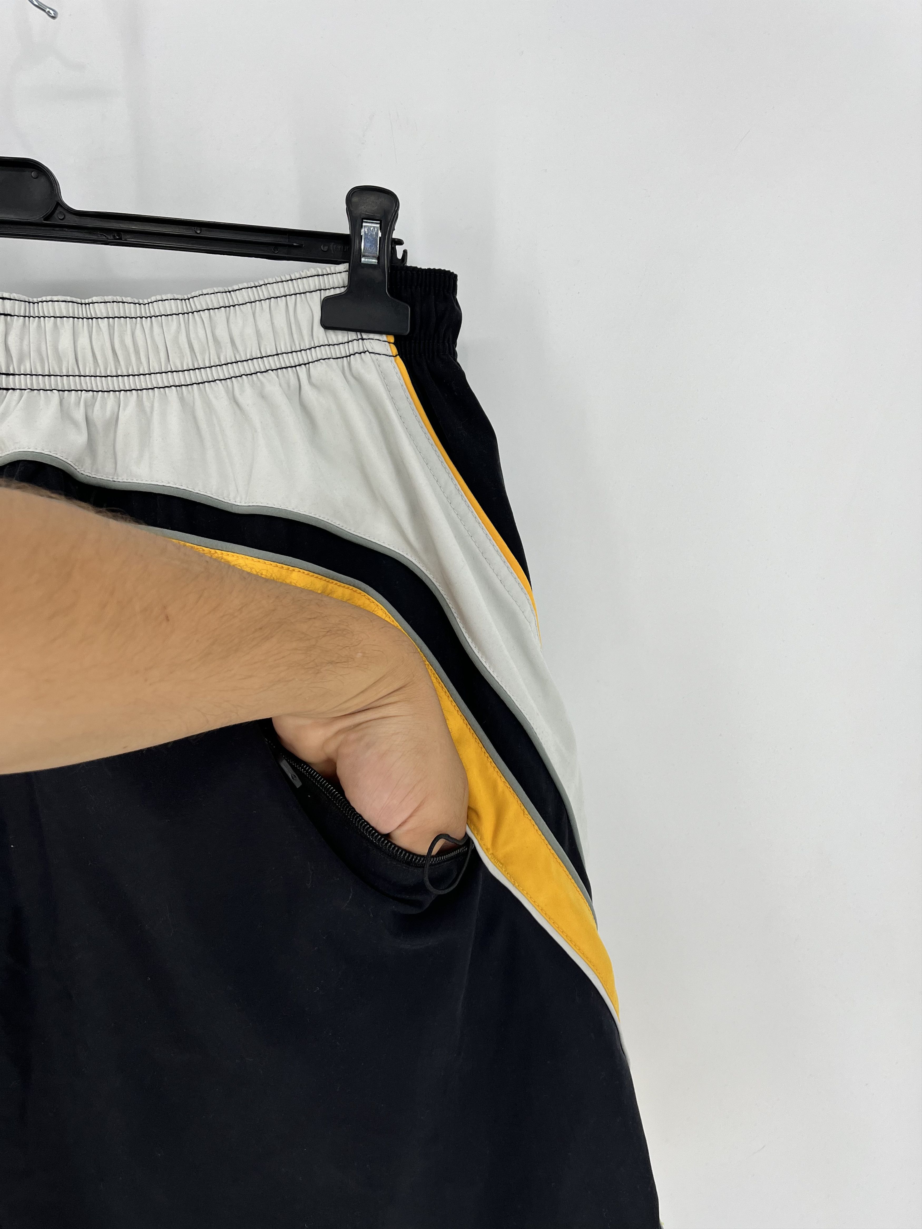 Quiksilver Vintage Quiksilver Shorts Big Logo Y2K Style 90s Surfing Size US 36 / EU 52 - 8 Thumbnail