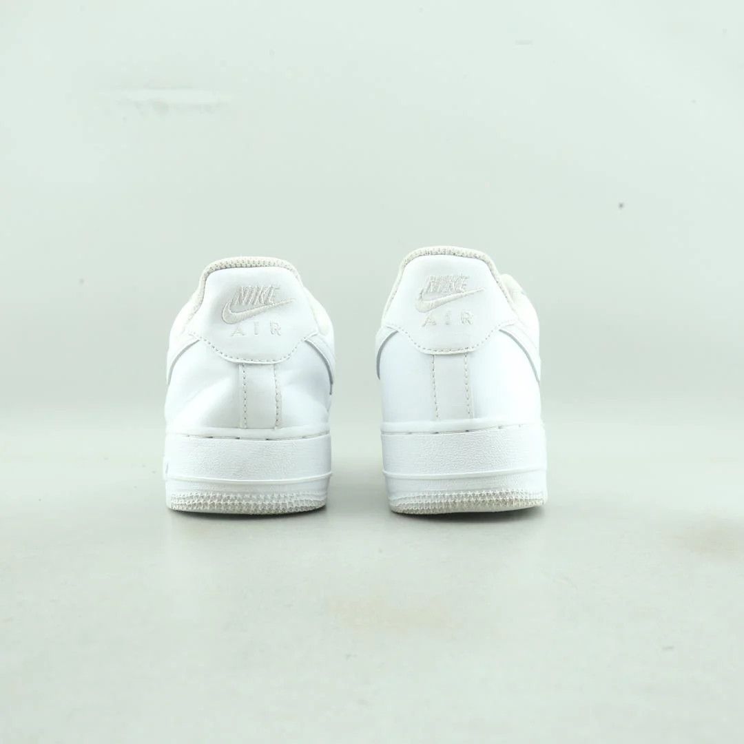 Nike Nike Air Force 1 Low trainers all-white leather colorway Size US 8 / EU 41 - 4 Thumbnail
