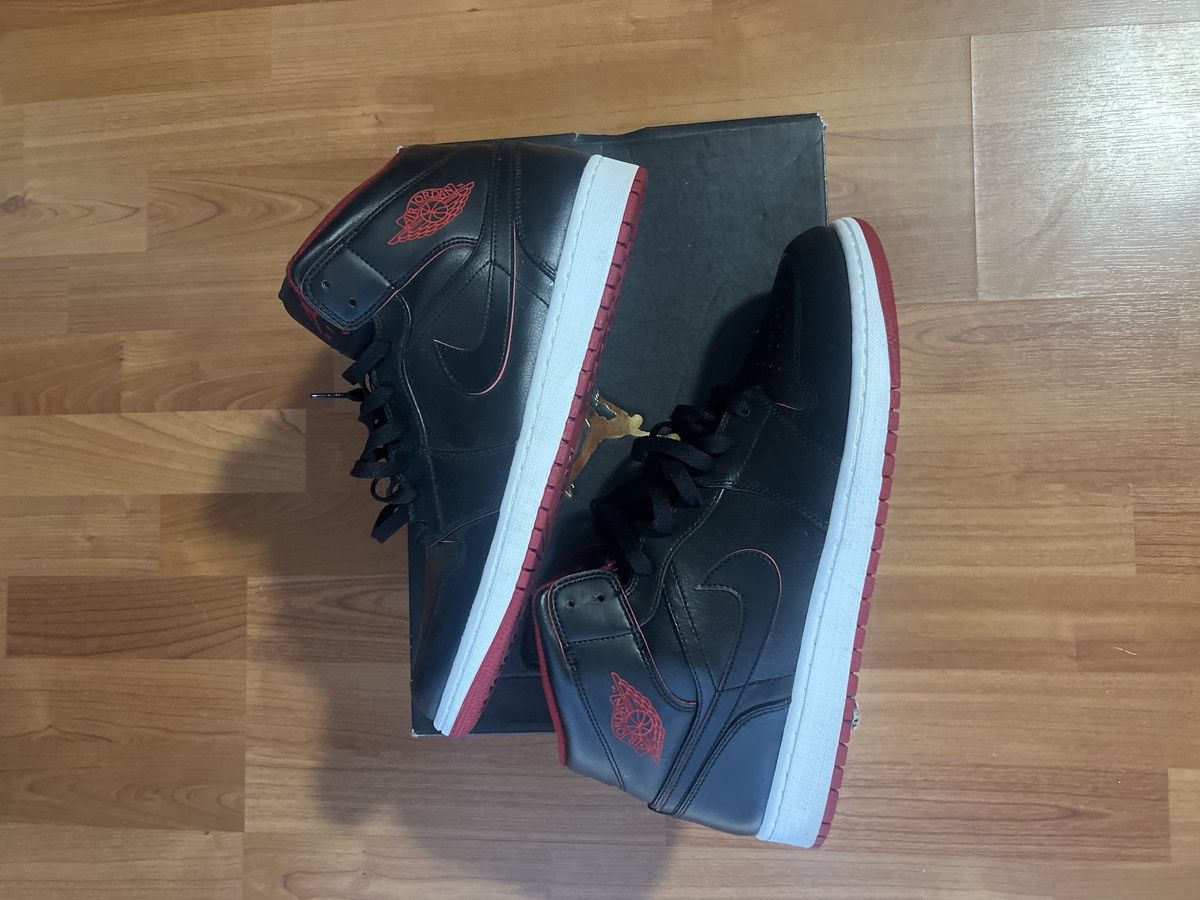 Jordan Brand Jordan 1 Retro Mid Black Red White Size US 13 / EU 46 - 1 Thumbnail