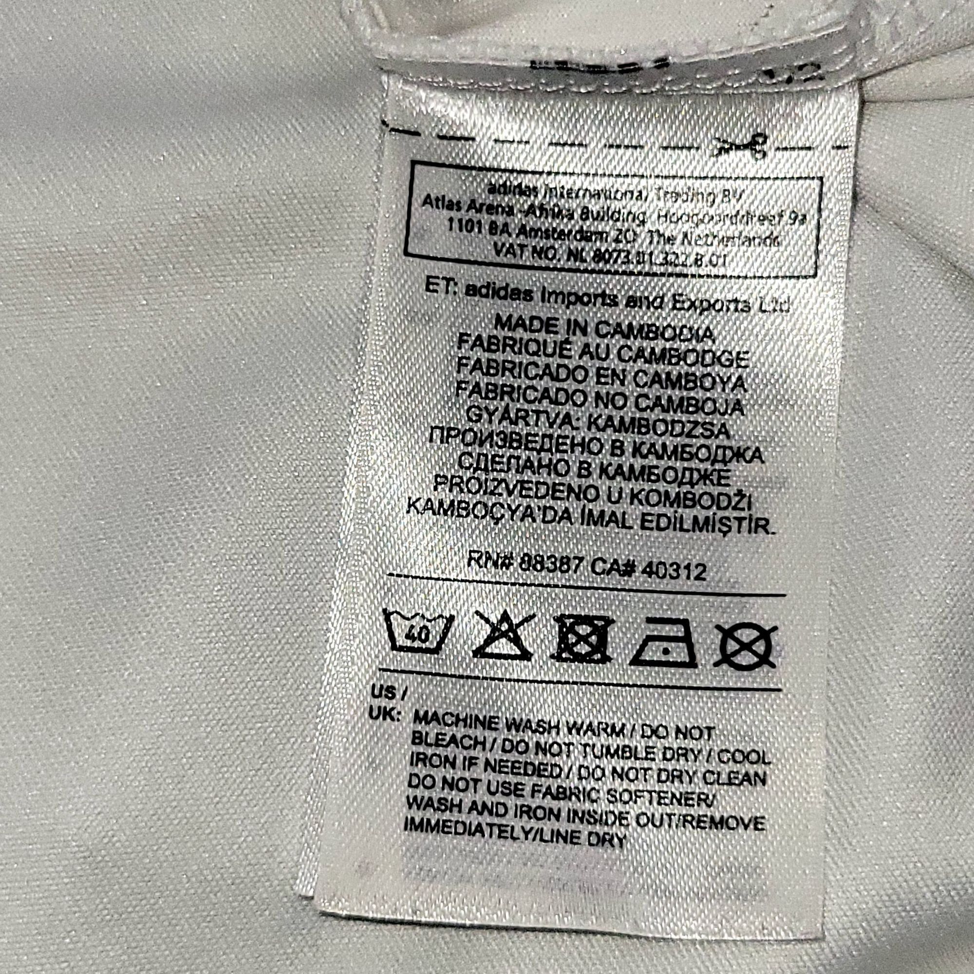 Adidas Ronaldo Real Madrid 2017 2018 LAST GAME Soccer Jersey XL Size US XL / EU 56 / 4 - 8 Thumbnail