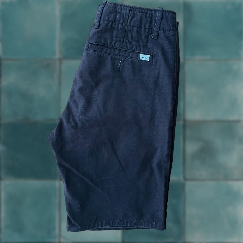 Levi's VINTAGE Levi's Black Cotton Shorts Mens 31 Golf Dressy Preppy Chino 2010s GUC Size US 31 - 1 Thumbnail