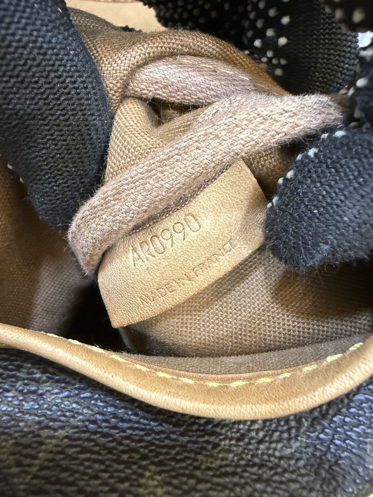 Louis Vuitton LOUIS VUITTON MONOGRAM SAUMUR 30 - 2070 Size ONE SIZE - 17 Thumbnail