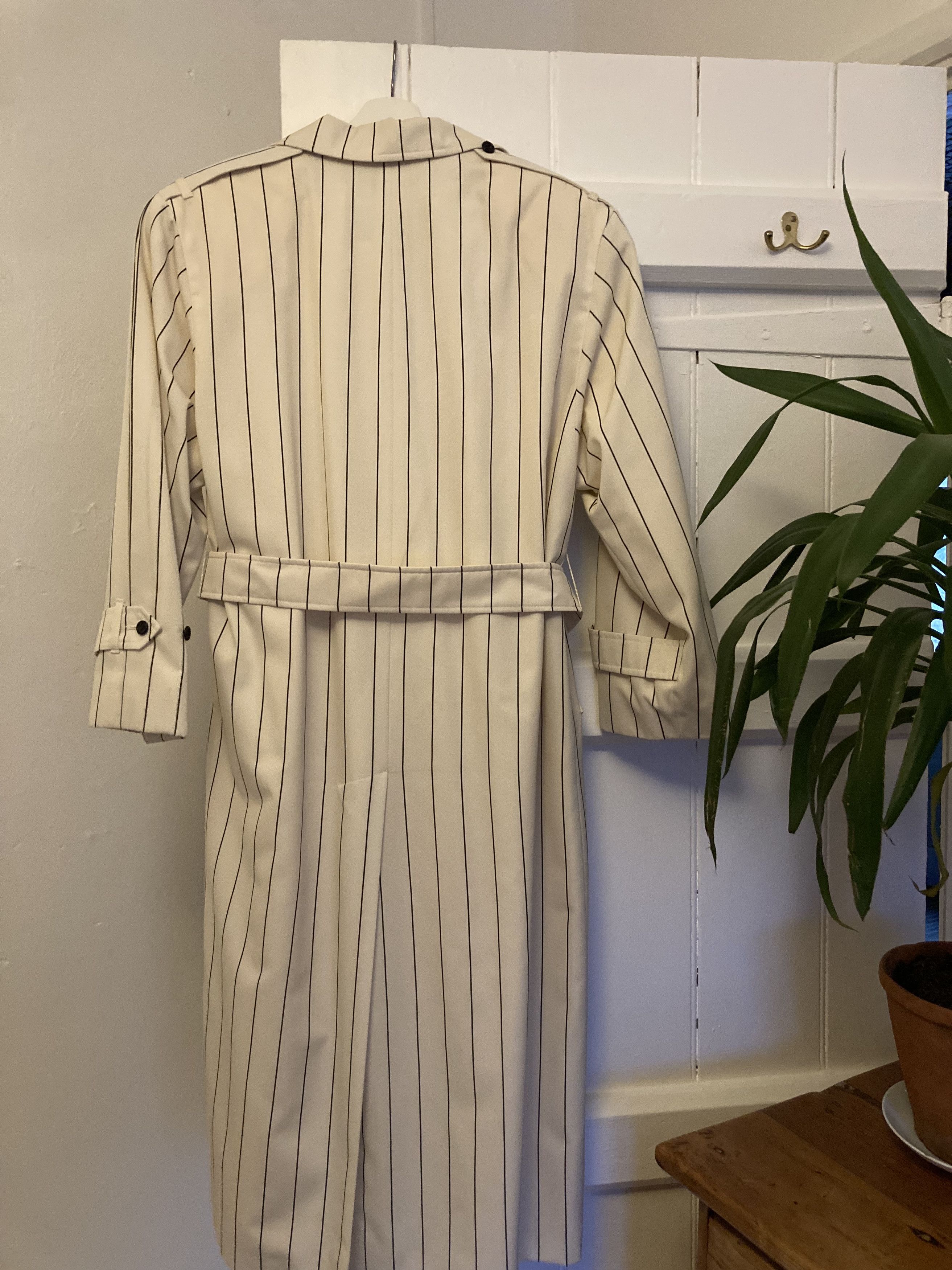 Aquascutum Black and White stripe Aquascutum Coat Size M / US 6-8 / IT 42-44 - 3 Thumbnail