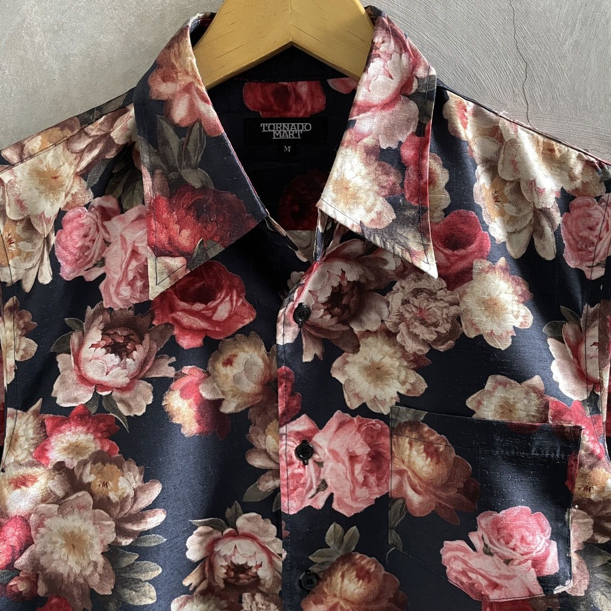 Tornado Mart 🔥Tornado mart Flower pattern shirt Size US M / EU 48-50 / 2 - 3 Thumbnail