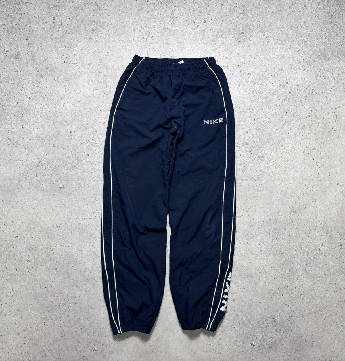 Nike Nike Vintage Nylon Track Pants Big Logo Swoosh Y2K Baggy Size US 32 / EU 48 - 1 Thumbnail
