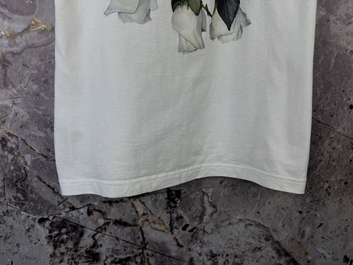 Other Men’s Uni Qlo Cali Dewitt Roses T-Shirt Size Small Size US S / EU 44-46 / 1 - 13 Thumbnail