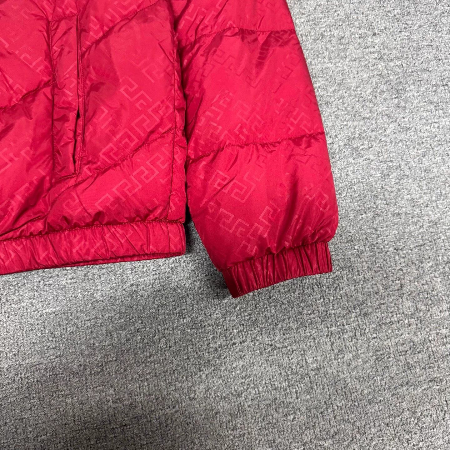 Versace Versace Subtle AlloverPrint Zip Sleeves Red Puffer Coat L Size US L / EU 52-54 / 3 - 4 Thumbnail