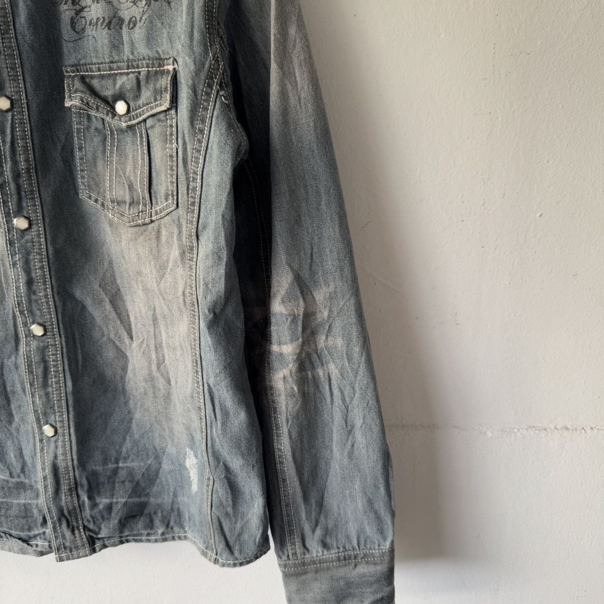If Six Was Nine 2000s in the attic rockers heaven denim distressed shirt Size US M / EU 48-50 / 2 - 7 Thumbnail