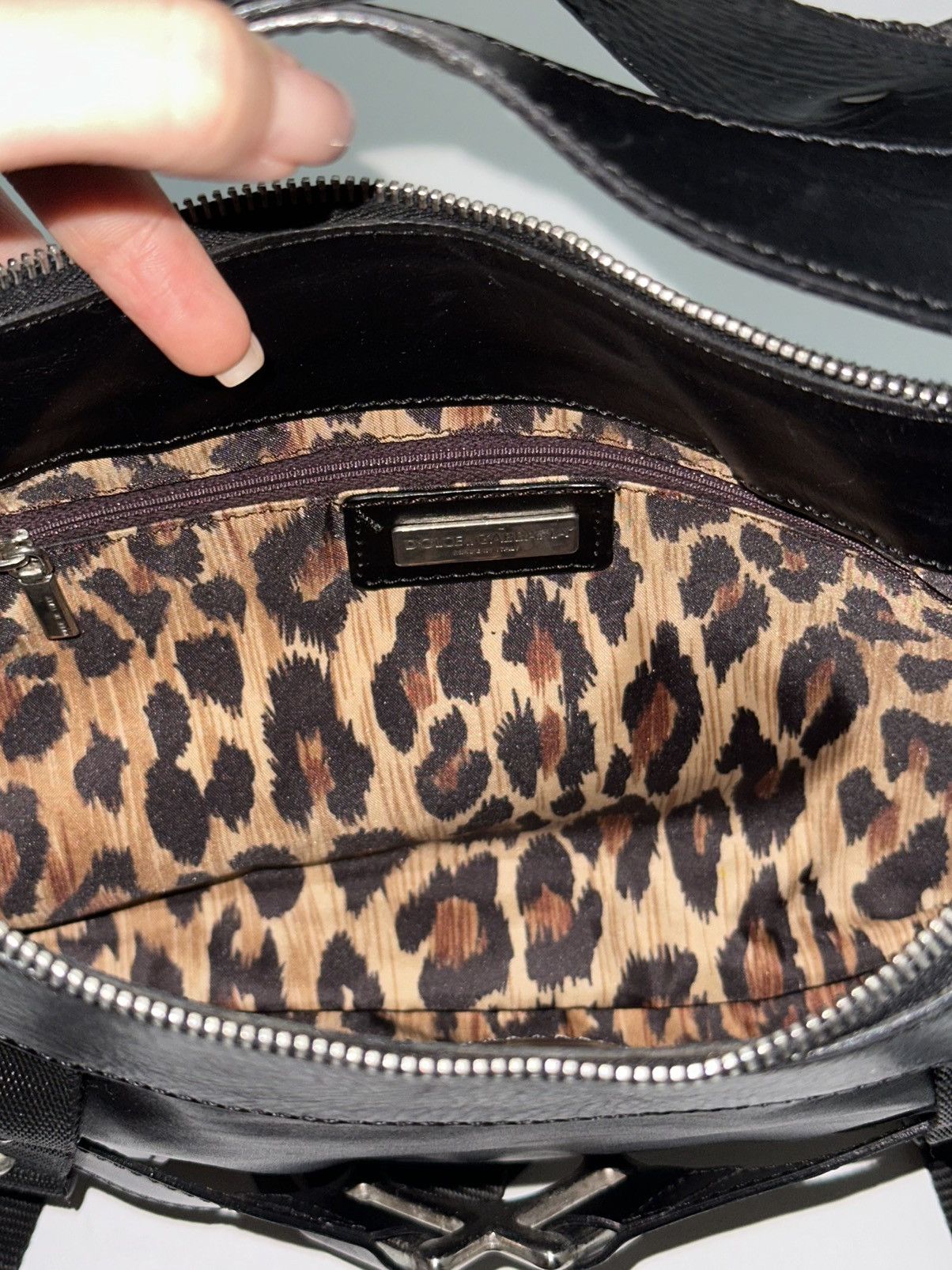 Dolce & Gabbana DOLCE&GABBANA Fall Winter 2003 Bondage Leather Shoulder Bag Size ONE SIZE - 8 Thumbnail