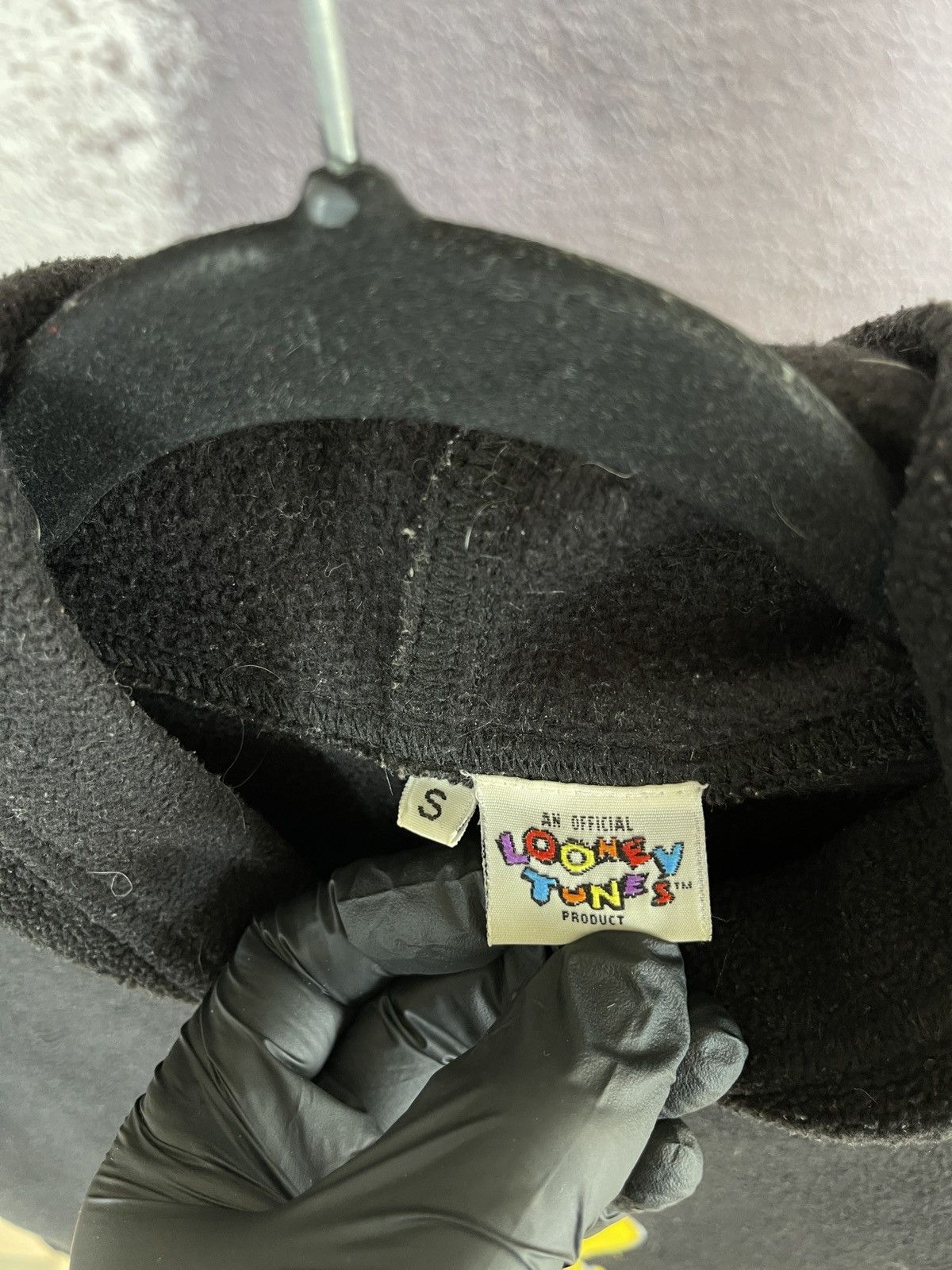 Cartoon Network × Vintage × Warner Bros Looney Tunes vintage 1996 Tweety black fleece hoodie Size US S / EU 44-46 / 1 - 8 Thumbnail