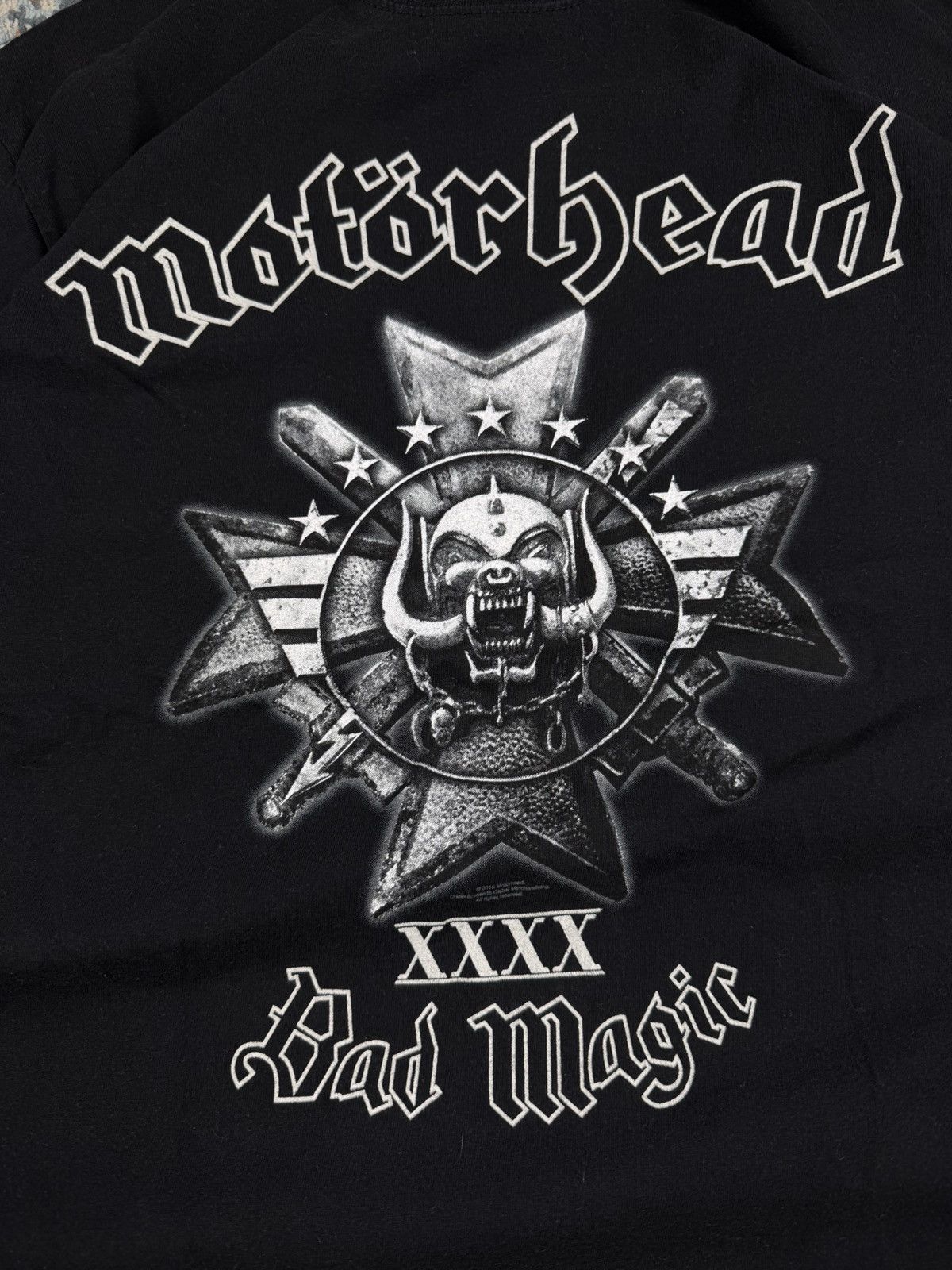 Band Tees Vintage Y2K Motorhead bad magic graphic band tee rock metal Size US M / EU 48-50 / 2 - 4 Thumbnail