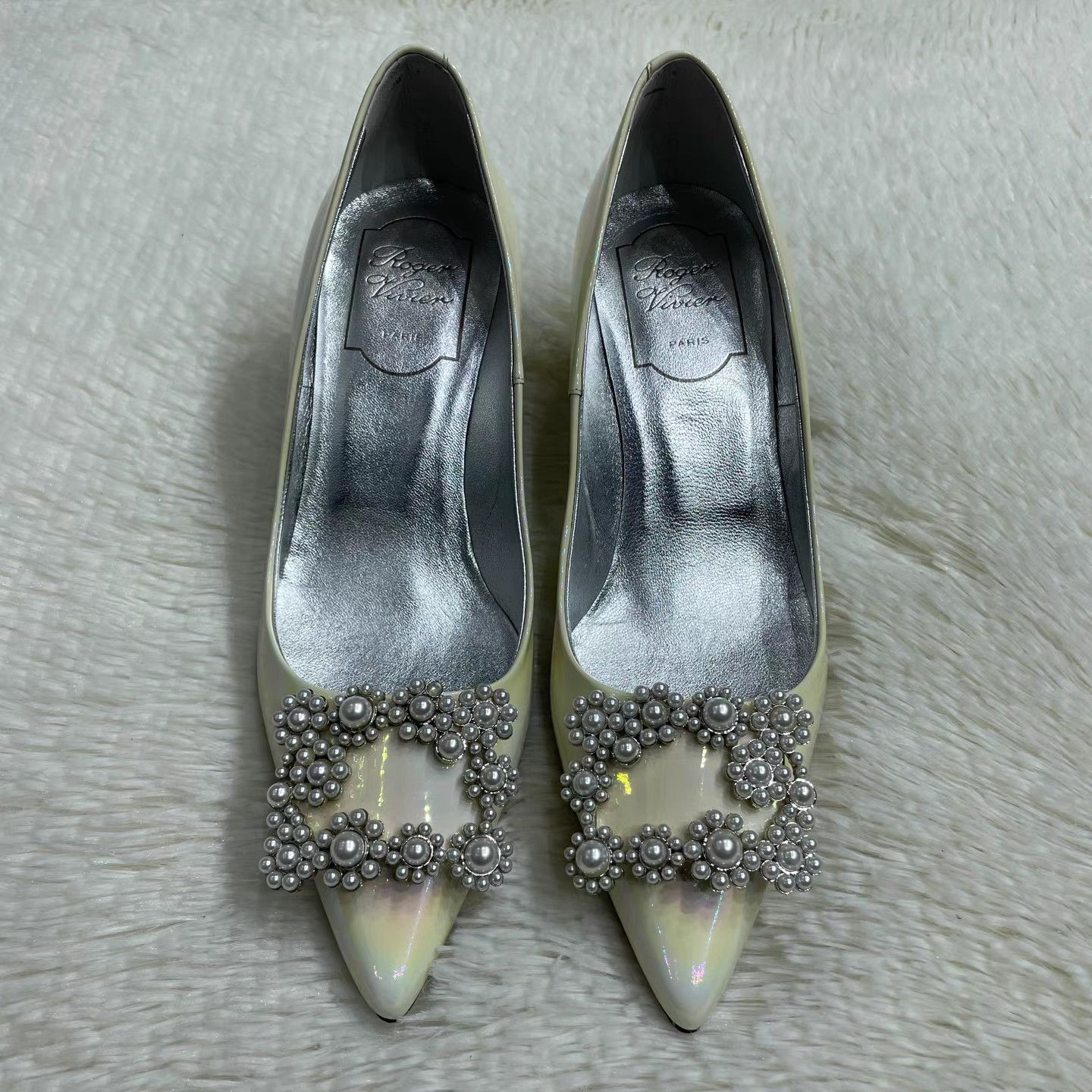 Roger Vivier Roger Vivier Flower Strass Leather Stiletto Heel Pumps K15 Size US 6 / IT 36 - 2 Thumbnail