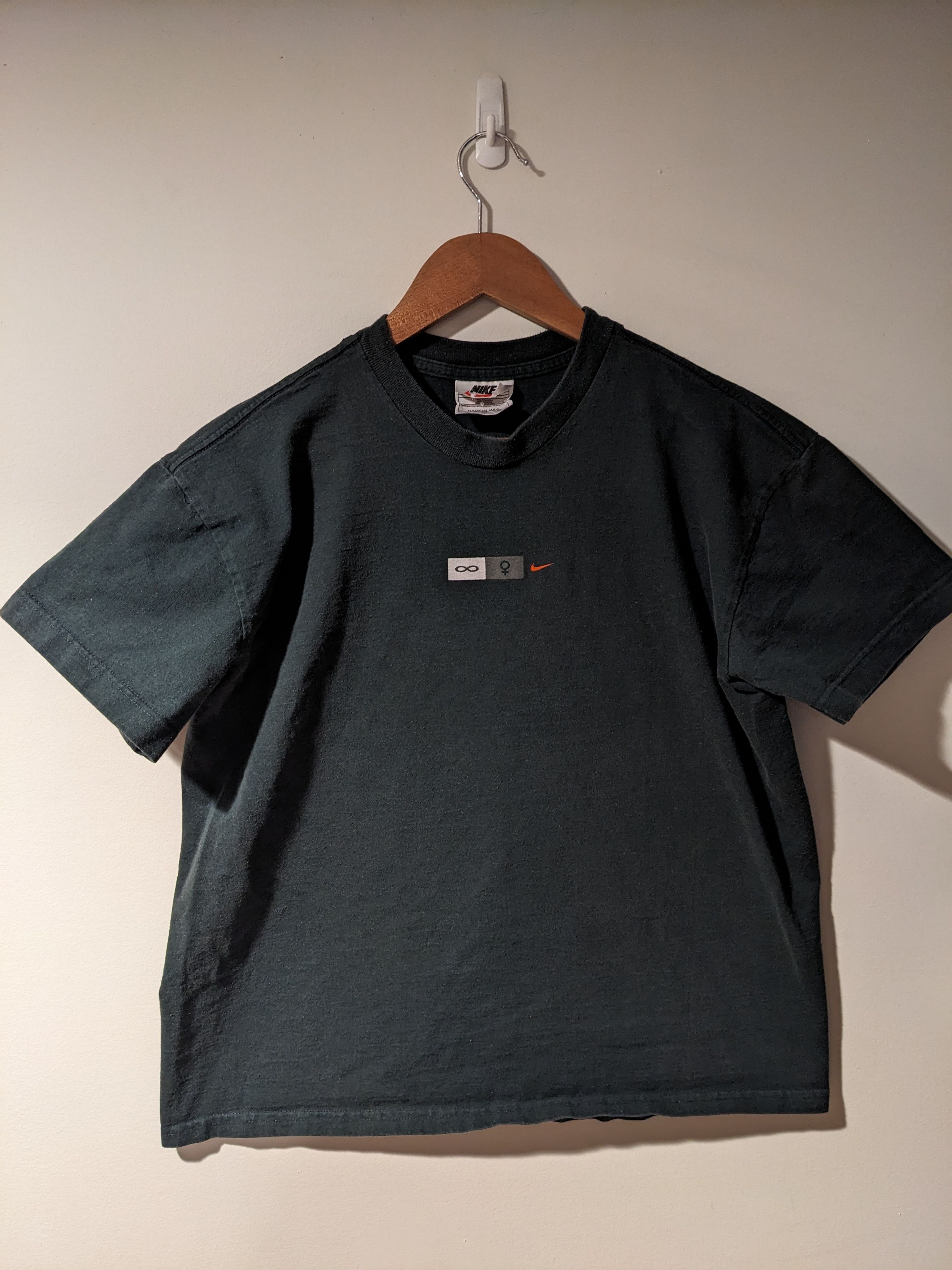 Nike × Vintage Vintage 90s Nike Infinite Woman's Black Large T-Shirt Size L / US 10 / IT 46 - 1 Thumbnail