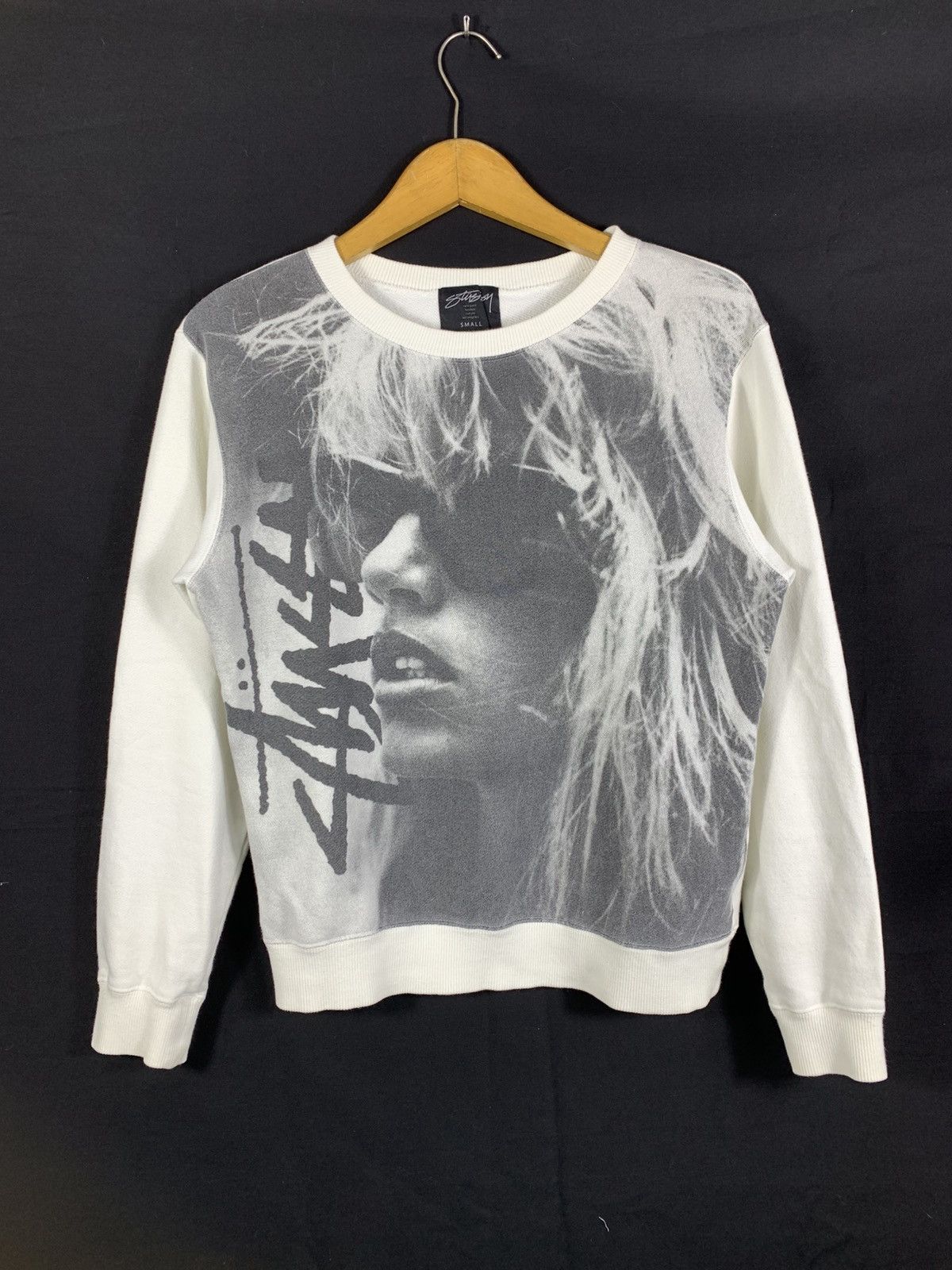 Stussy Vintage Stussy Black Laura Crewneck Full Print Sweatshirt Size US S / EU 44-46 / 1 - 1 Thumbnail