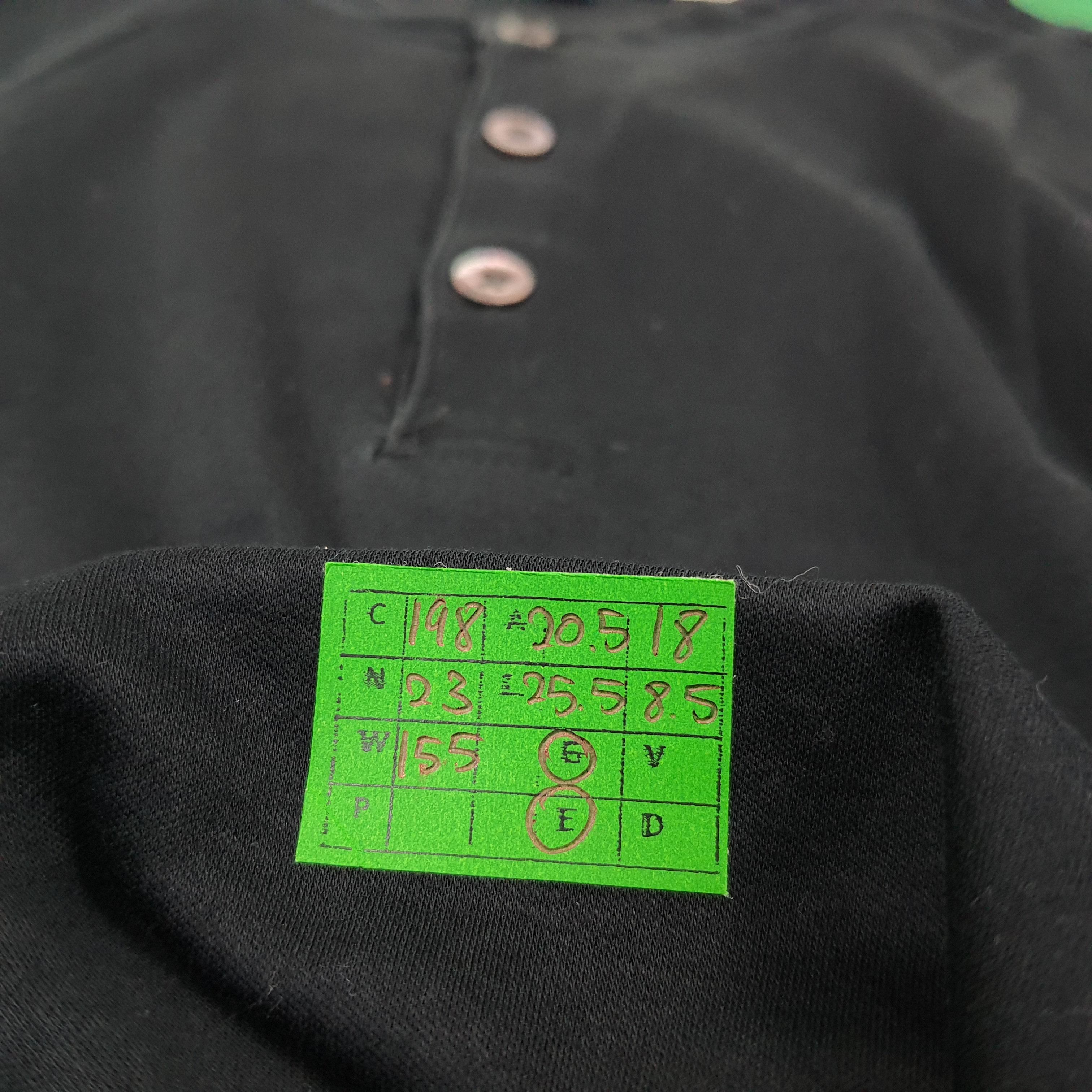 Burberry × Vintage Vintage Burberry London Button Tshirt Size US L / EU 52-54 / 3 - 10 Thumbnail