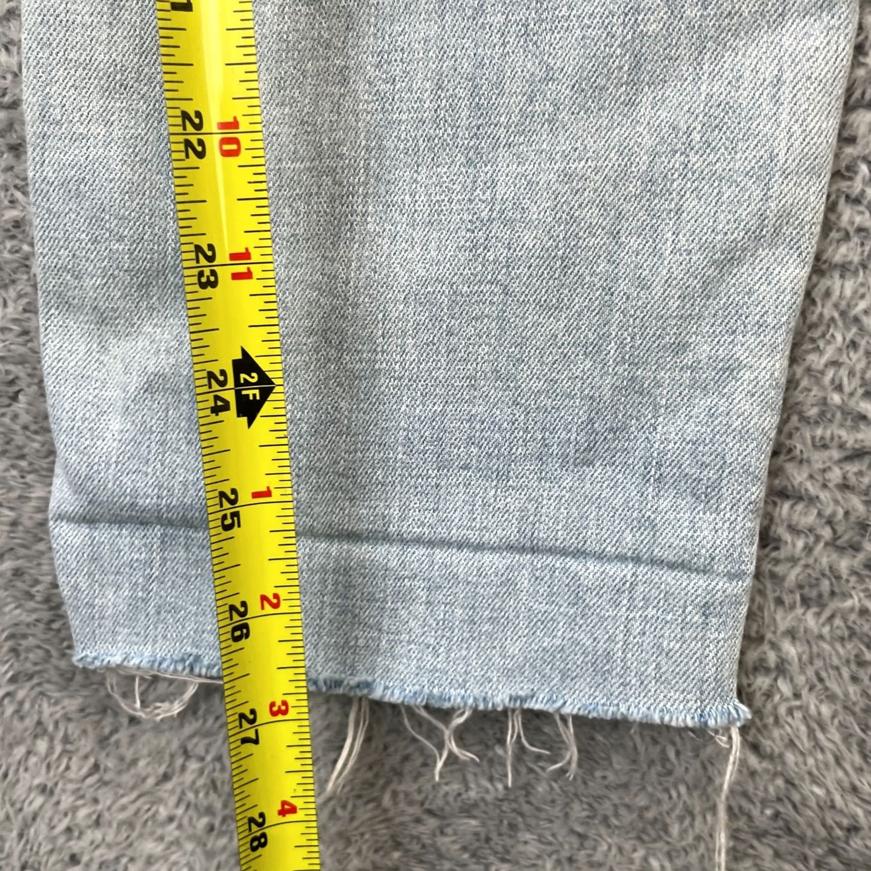 Gap Gap Jeans Womens 27 Blue Girlfriend Straight Leg Mid Rise Cotton Logo Frayed Hem Jeans Size 30" / US 8 / IT 44 - 7 Thumbnail