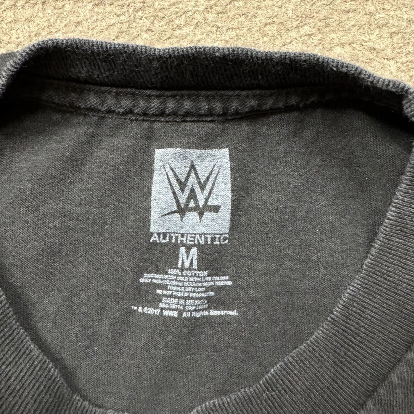Vintage VINTAGE WWE Seth Rollins Graphic Tee Black Short Sleeve Mens M Shirt Size US 31 - 2 Thumbnail