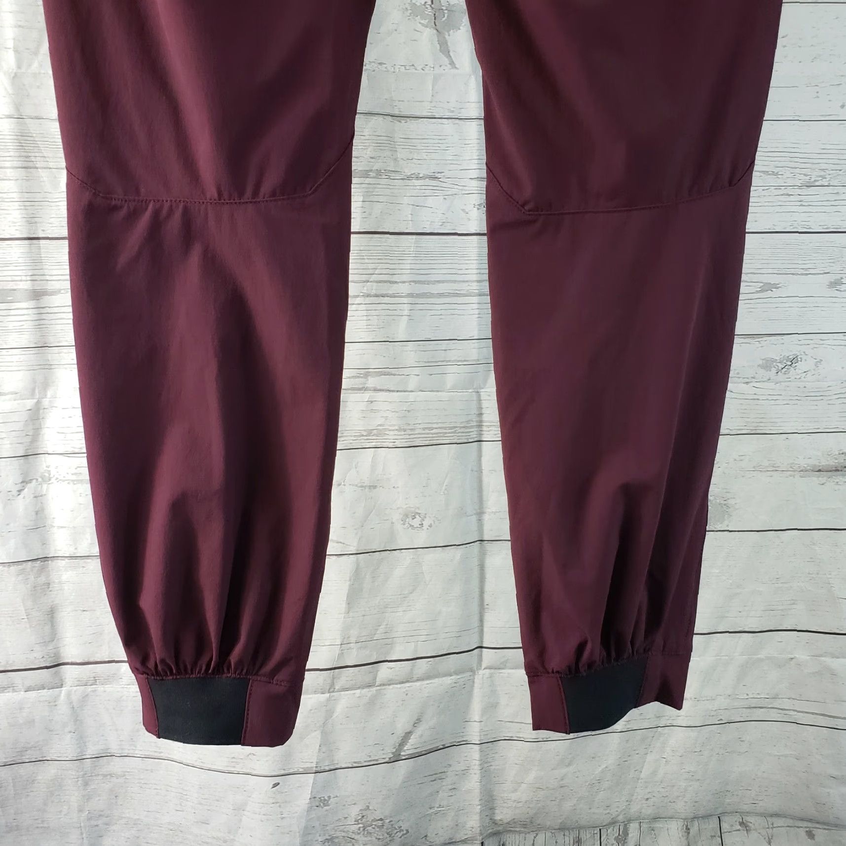 Vintage Beyond Clothing Sojourn Jogger Pants Womens 2 Short Burgundy Mid Rise Zip Nylon Blend Solid 26in Inseam Womens Jogger Pants Size 26" / US 2 / IT 38 - 3 Thumbnail