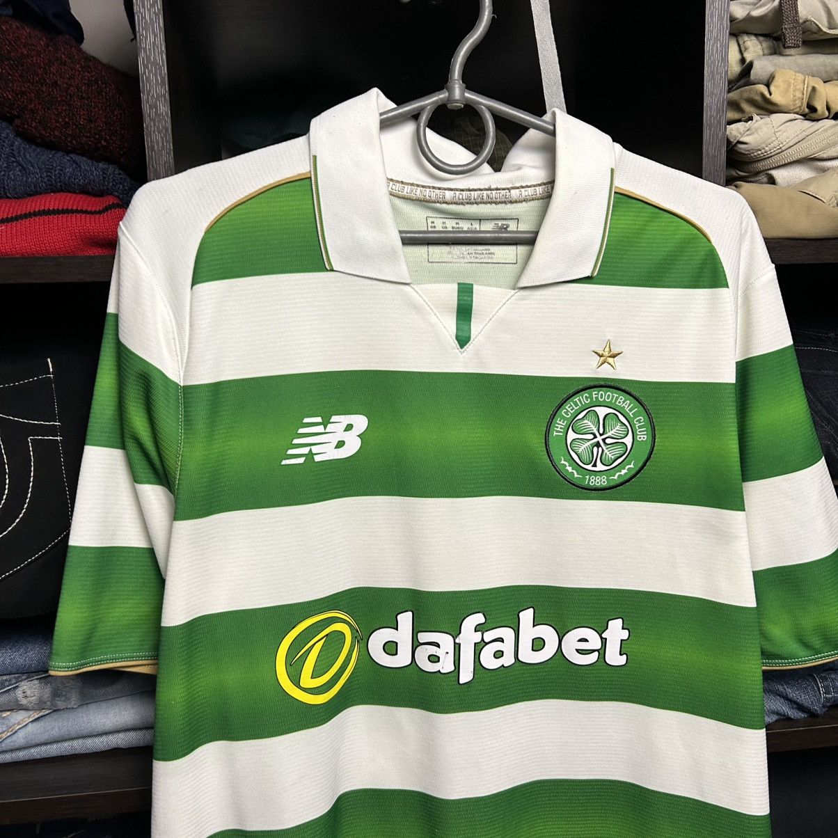 New Balance Mens New Balance FC Celtic Home Soccer jersey size M Size US M / EU 48-50 / 2 - 2 Thumbnail