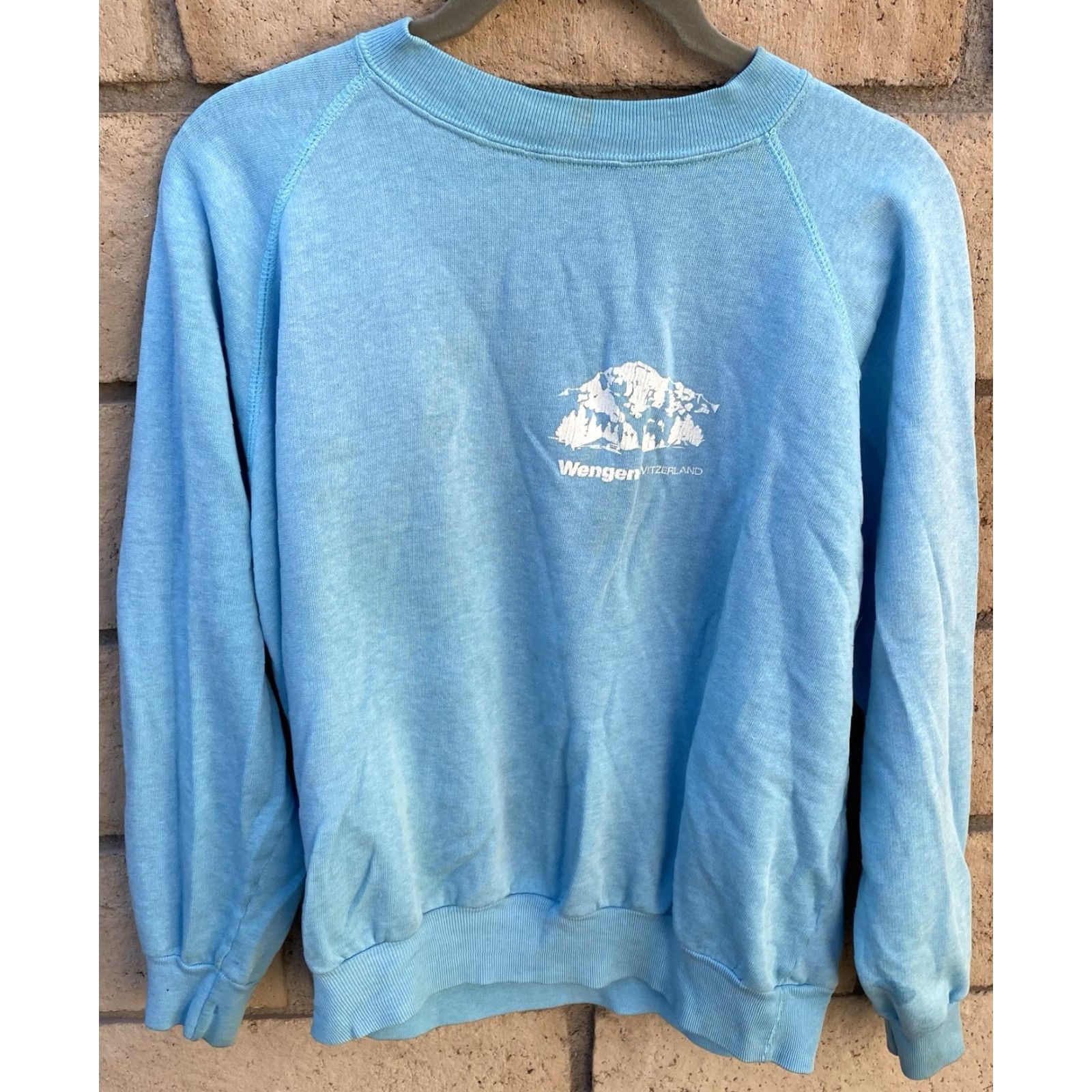 Vintage VINTAGE Wengen Switzerland Raglan Sweatshirt Sweater Jumper Size L Blue Graphic Print Men Pullover Sweatshirt 80s 70s Vintage Size US L / EU 52-54 / 3 - 6 Thumbnail