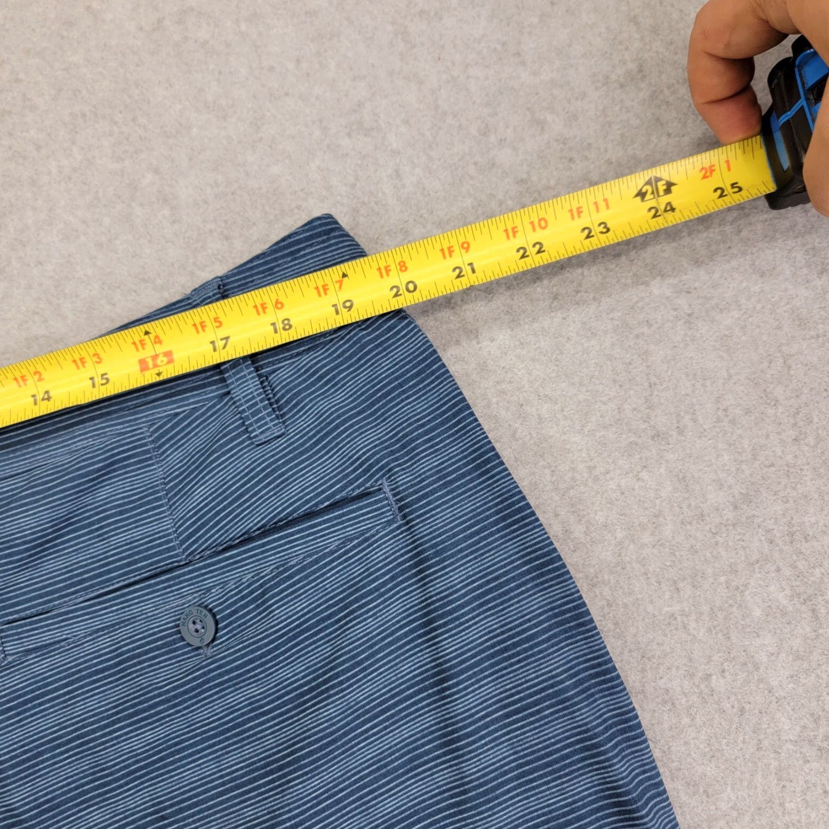 Hang Ten HANG TEN Shorts Mens 38 Lightweight Stretch Quick Dry Blue Bermuda Board Drawstring Casual Regular Plastic? Size US 38 / EU 54 - 7 Thumbnail