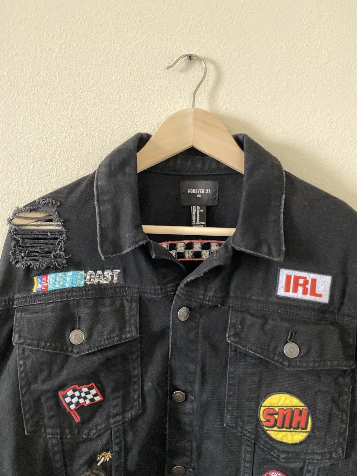 Forever 21 Forever 21 Multi-Patch and Embroidered Denim Jacket Size US XL / EU 56 / 4 - 4 Thumbnail