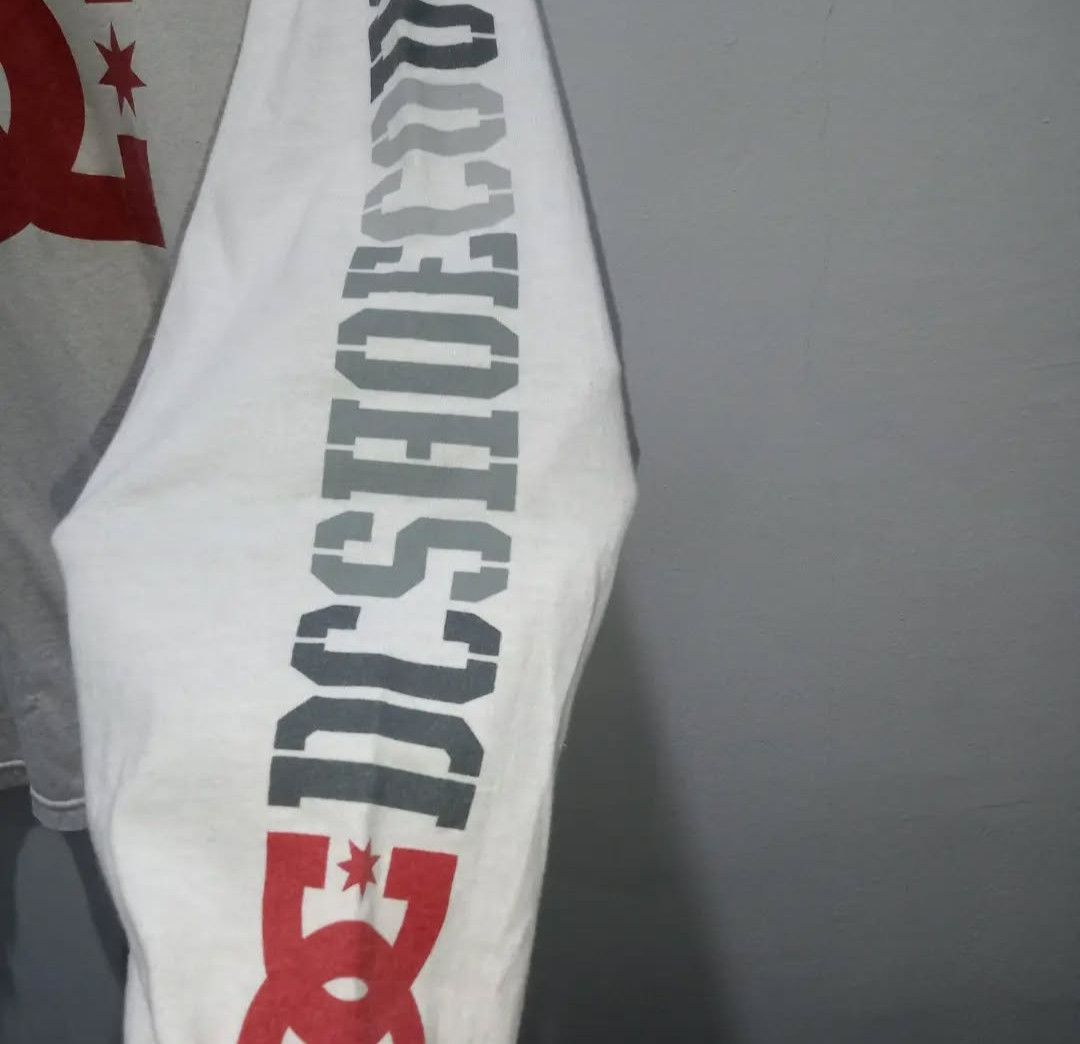 DC TSHIRT : DC x ROB DYRDEK Size US M / EU 48-50 / 2 - 5 Thumbnail
