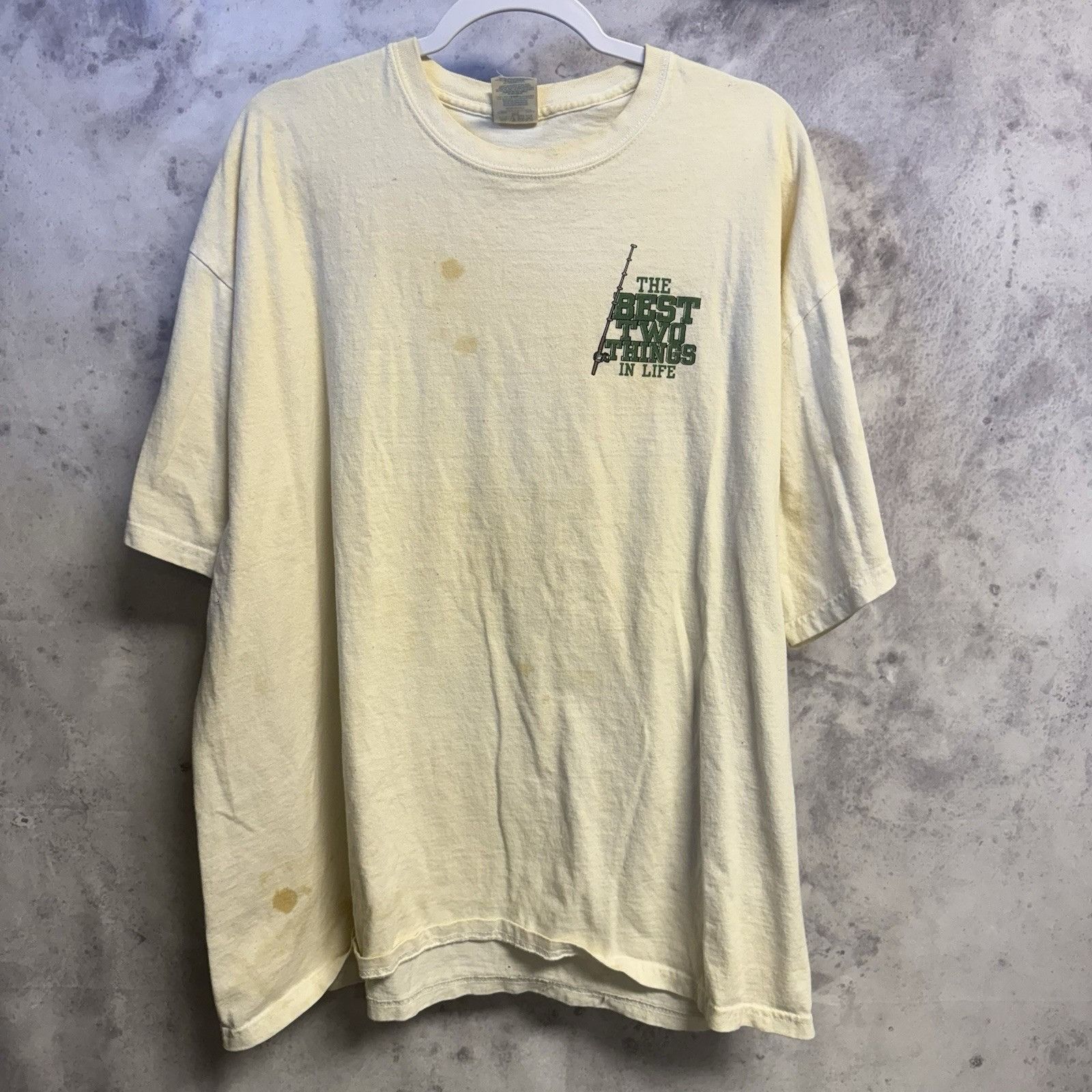 Vintage Vintage Fishing Girl T Shirt Mens 2XL 23.5x28 Y2K Short Slee Size US XXL / EU 58 / 5 - 2 Thumbnail