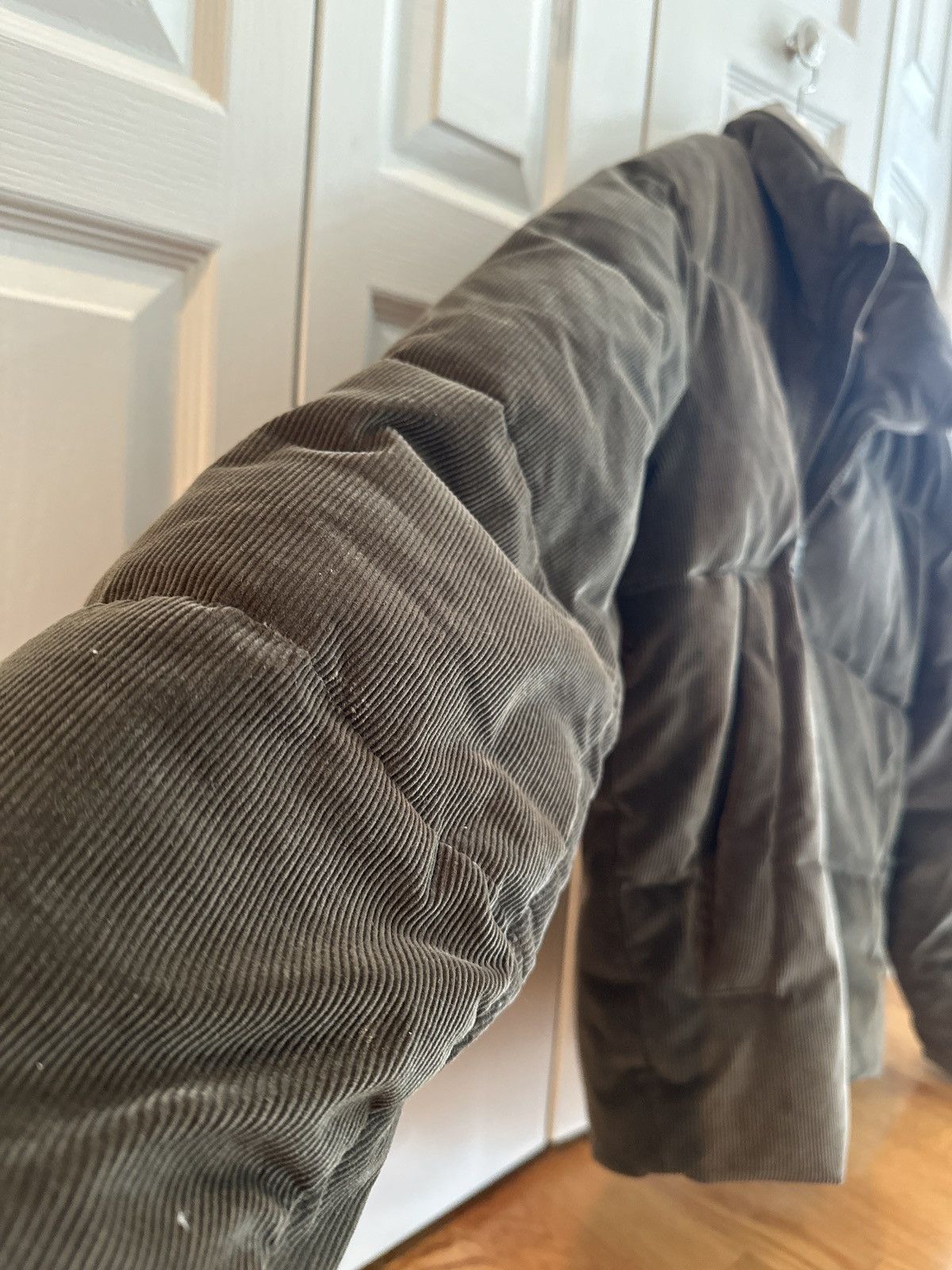 Abercrombie & Fitch ANF Corduroy Puffer Jacket Size US M / EU 48-50 / 2 - 3 Thumbnail