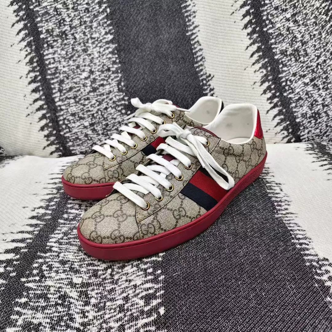 Gucci Gucci Lowtop Sneakers 9.5 Men Size US 9.5 / EU 42-43 - 1 Thumbnail