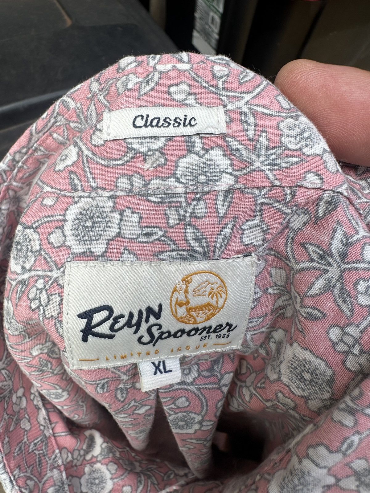 Reyn Spooner Reyn Spooner Classic Pink/White Hawaiian Floral Men's XL Size US XL / EU 56 / 4 - 4 Thumbnail