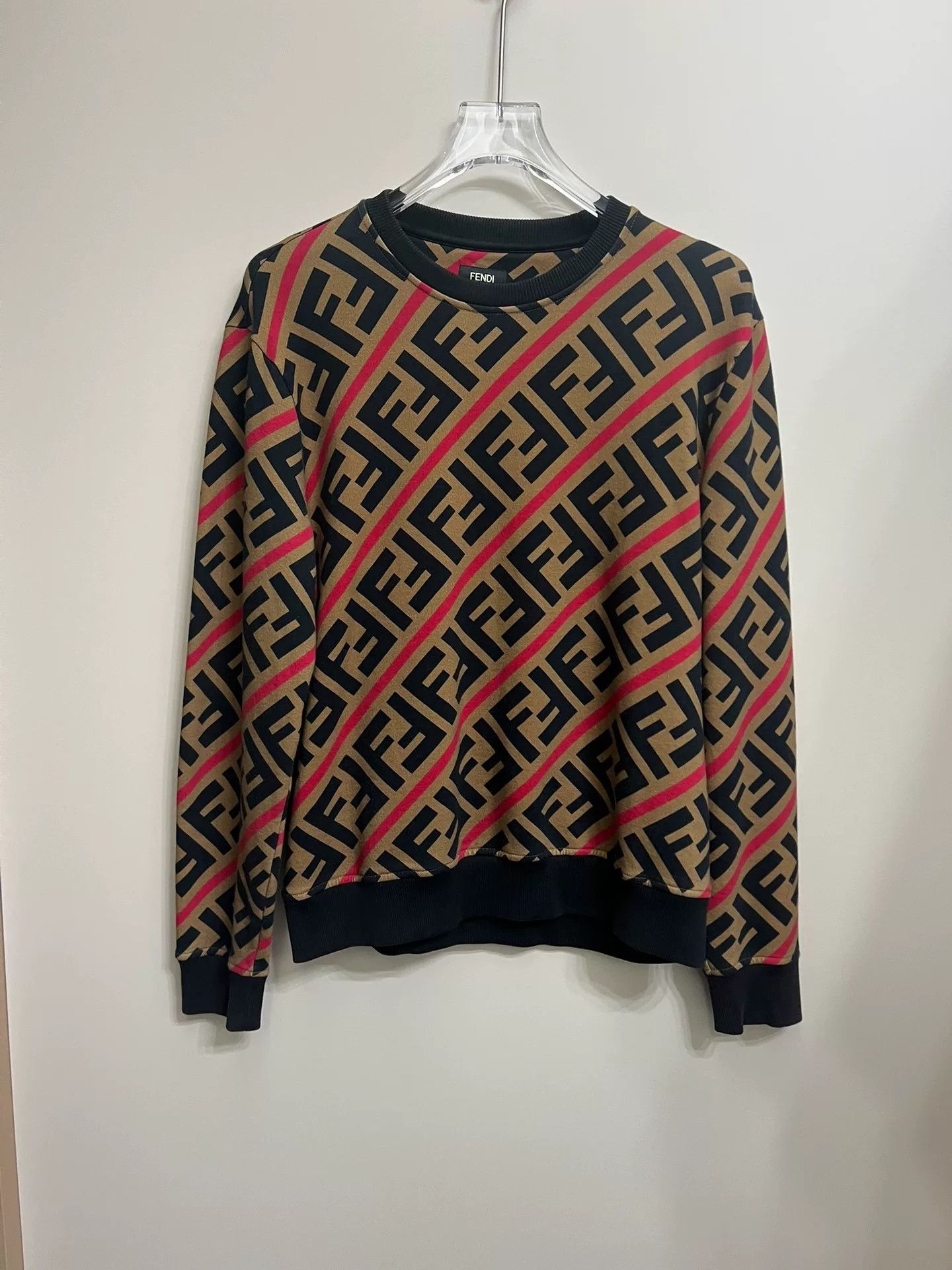 Fendi fendi printed logo sweatshirt in size m Size US M / EU 48-50 / 2 - 1 Thumbnail