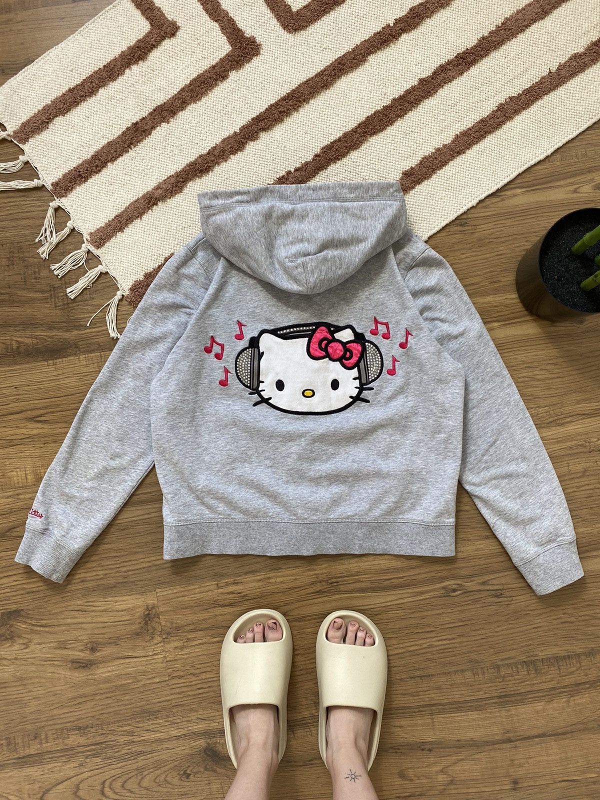 HELLO KITTY RHINES VELOR ZIP HOODIE