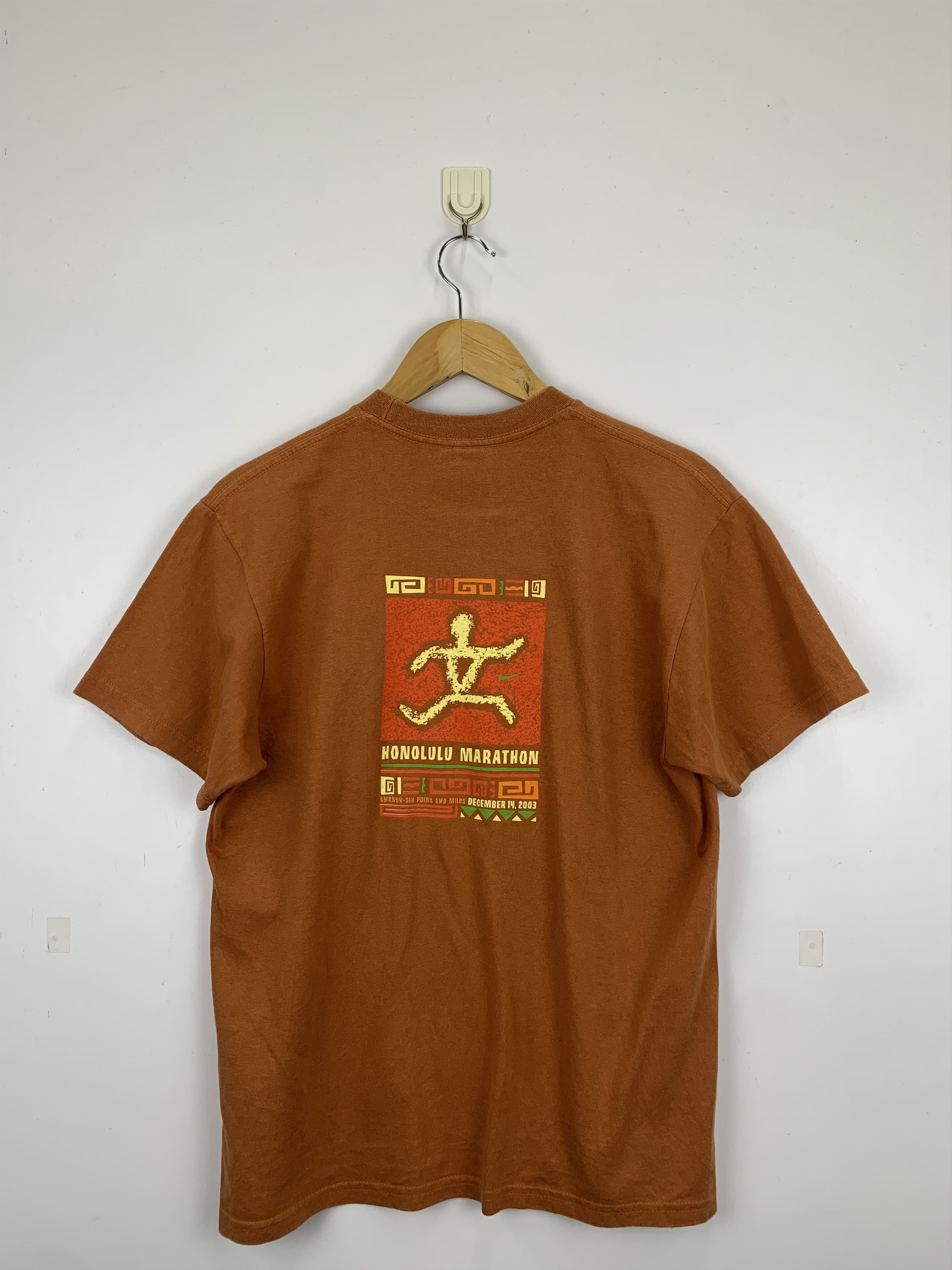 Nike × Vintage Vintage 2003 Nike Honolulu Marathon Tees TA0024 Size US XS / EU 42 / 0 - 1 Thumbnail