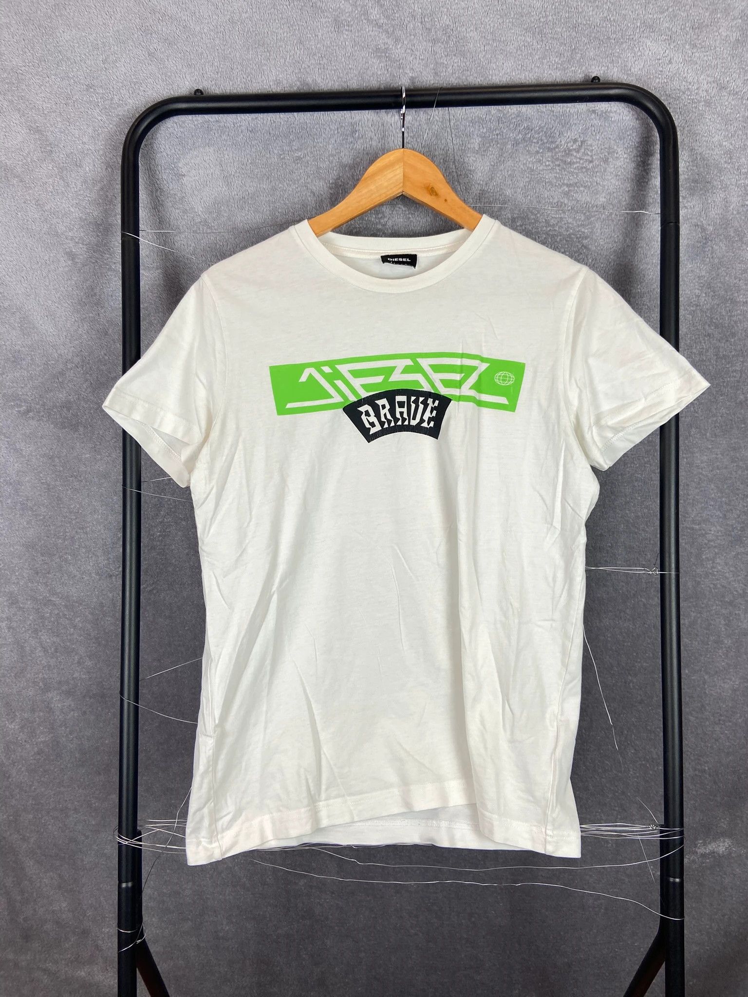 Diesel Diesel "Brave" White Graphic Tee M Size US M / EU 48-50 / 2 - 1 Thumbnail