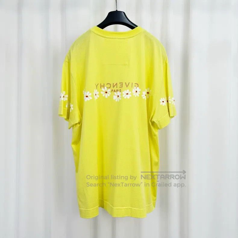 Givenchy Givenchy Daisy Letter Printed Short Sleeve (Size XL) Size US XL / EU 56 / 4 - 2 Thumbnail