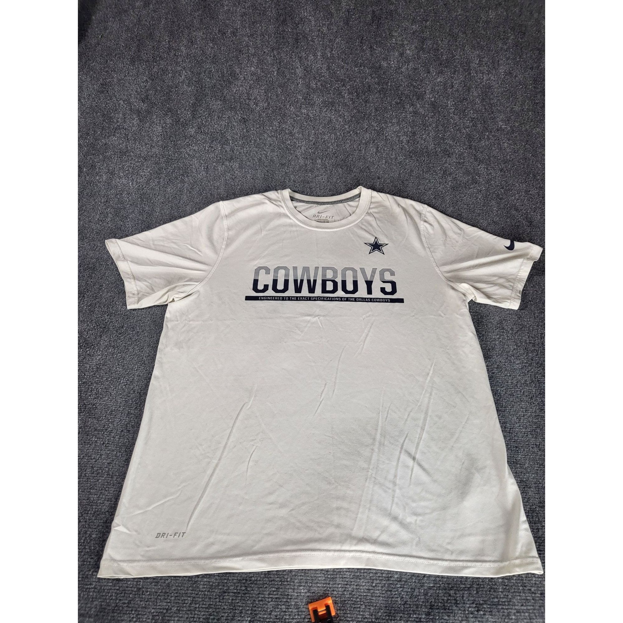 Nike Nike Dri Fit Dallas Cowboys Big Logo NFL T-shirt White Mens Size US L / EU 52-54 / 3 - 1 Thumbnail