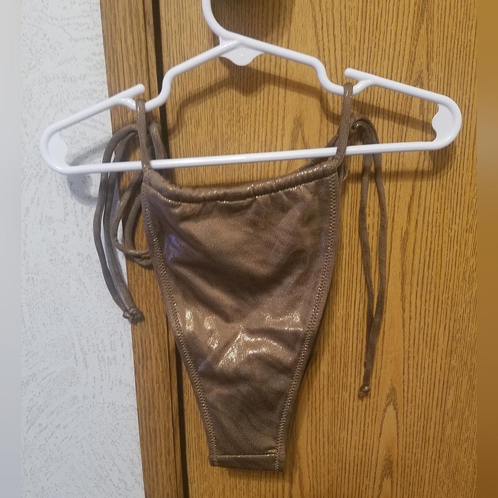 Designer NWT PrettyLittleThing Shimmering Brown Bottoms Size 2 Size ONE SIZE - 2 Thumbnail