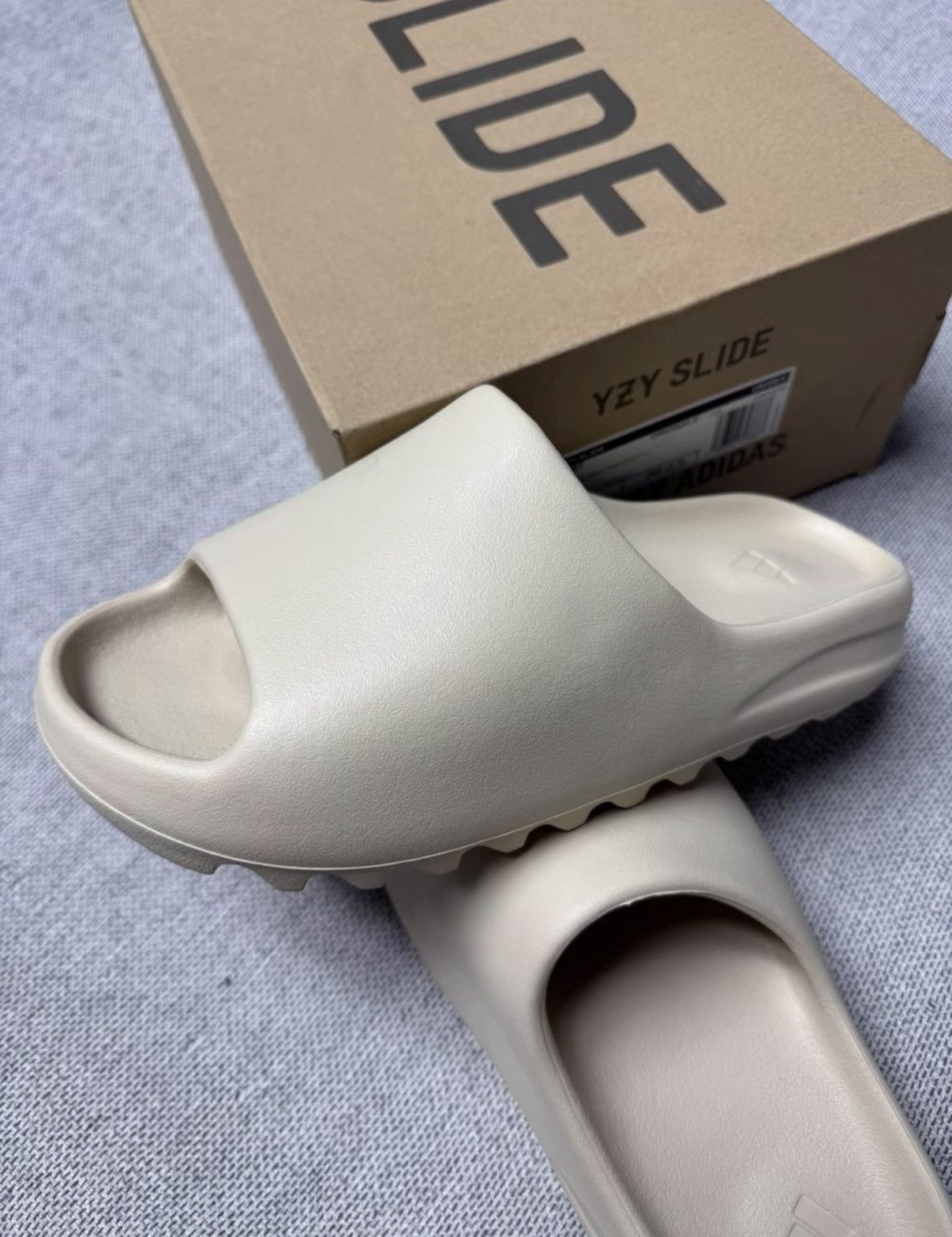 Adidas Adidas Yeezy Slide Bone FZ5897 K37 Size US 9 / EU 42 - 5 Thumbnail