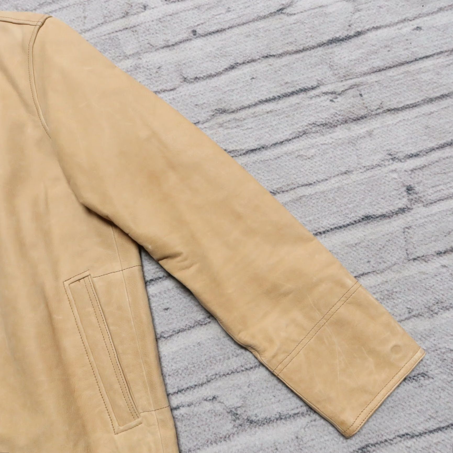 Gap VINTAGE GAP Leather Motorcycle Jacket Mens Leather Jacket Tan Small 2004 90s Cafe Racer Vintage GAP Leather Motorcycle Jacket Size US S / EU 44-46 / 1 - 5 Thumbnail