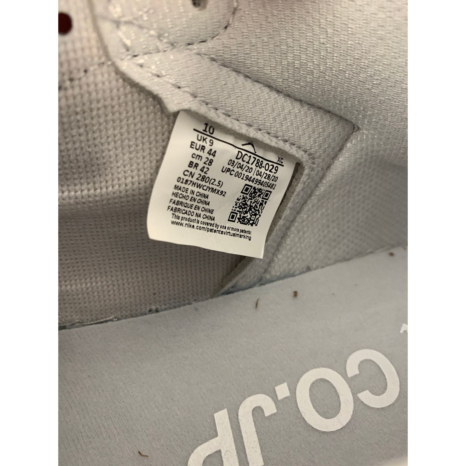 Nike Nike Air Jordan 1 Retro High CO.JP Neutral Grey Size 10 NEW Size US 10 / EU 43 - 7 Thumbnail