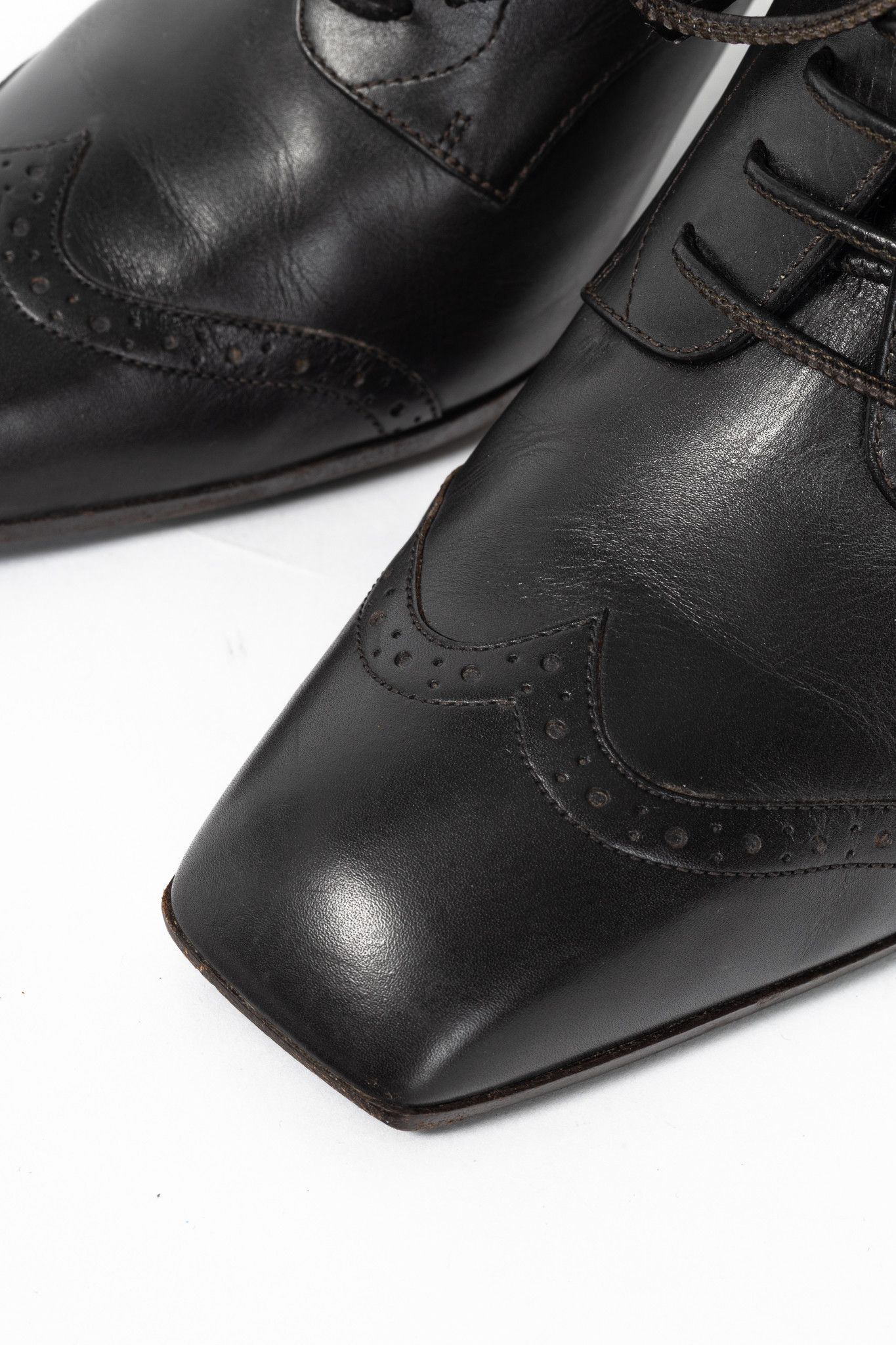 Salvatore Ferragamo Salvatore Ferragamo Fusadia Calf Wingtip Derby Heels Size US 10 / IT 40 - 7 Thumbnail