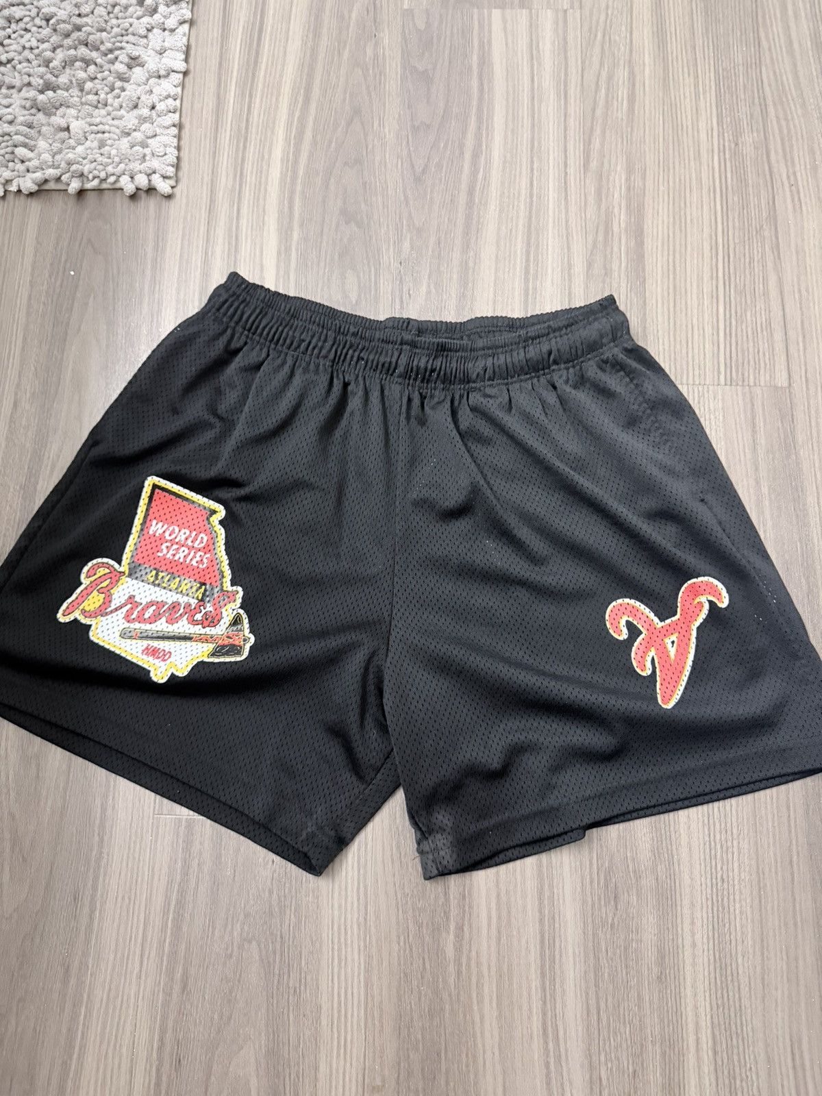 HMDD HMDD Atlanta Braves Shorts Size US 42 / EU 58 - 1 Thumbnail