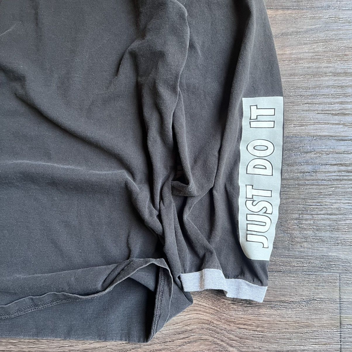Nike Vintage Y2K, 2000 Nike box logo spell out L Size US L / EU 52-54 / 3 - 1 Thumbnail