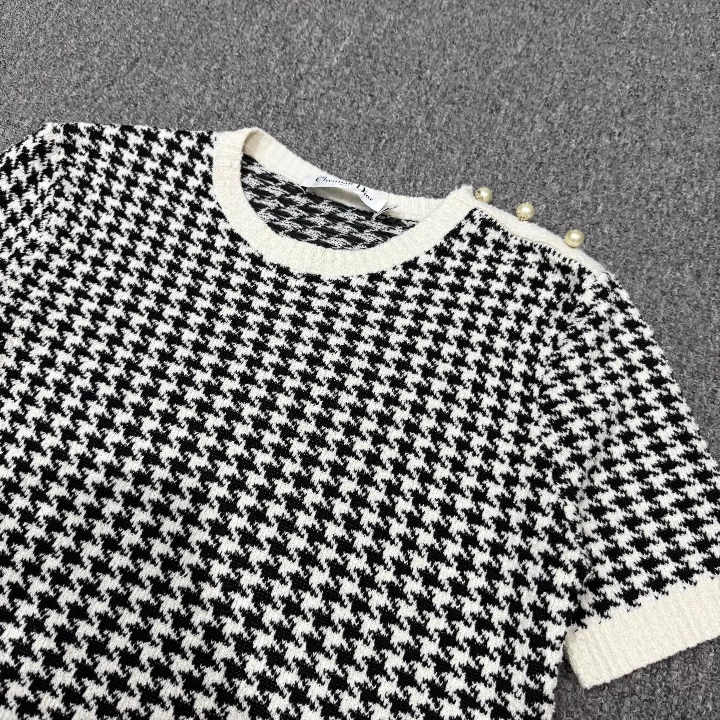 Dior Dior Pearl Shoulder Buckle Houndstooth Knit Tee 38 99 New Size S / US 4 / IT 40 - 3 Thumbnail